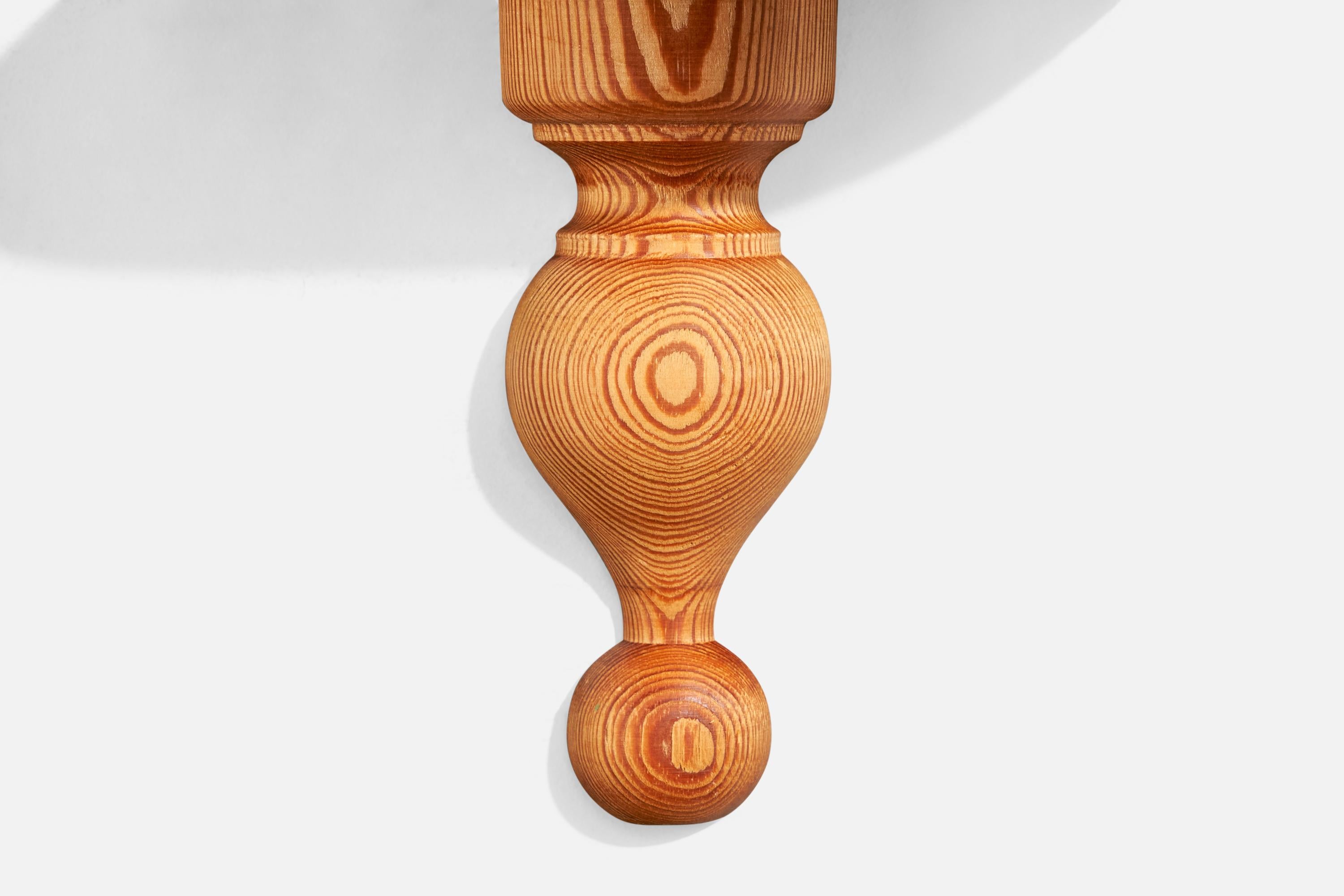 Swedish Designer, Wall Shelf, Pine, Sweden, 1970s For Sale 3