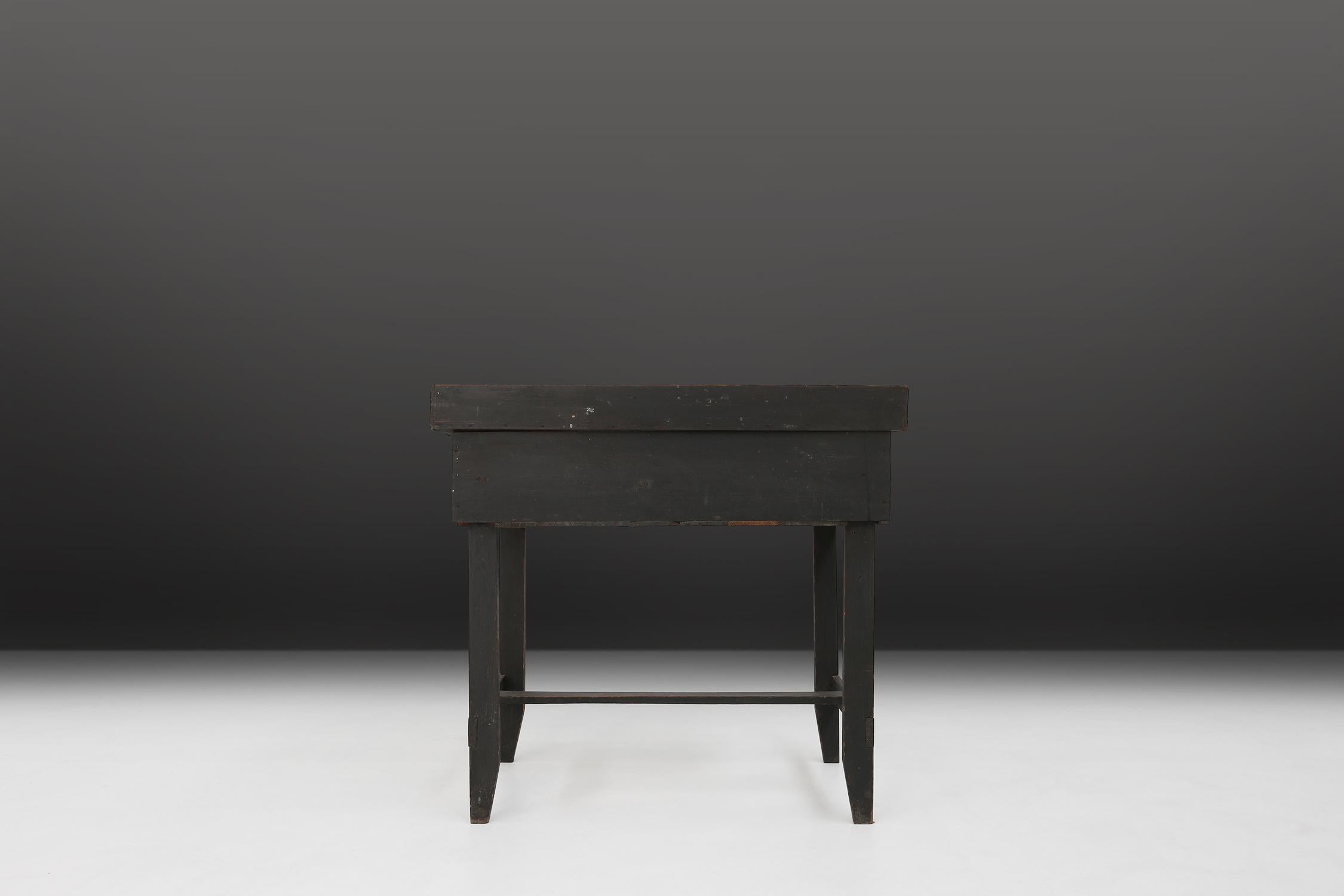 Swedish Desk 19th Century in Black Original Paint For Sale 5