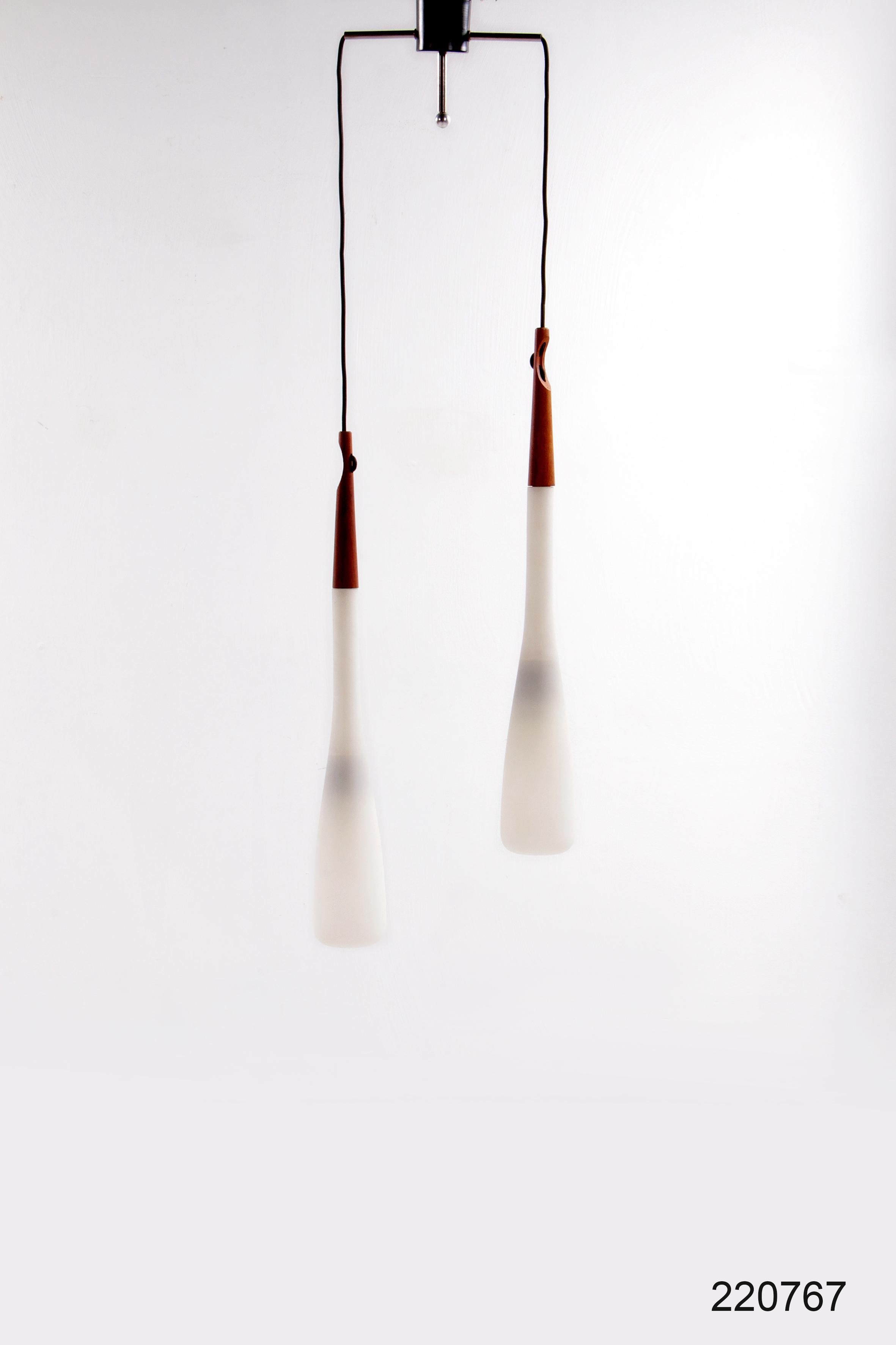 Swedish Drop Pendant Lamp by Uno & Östen Kristiansson for Luxus, 1950s For Sale 7