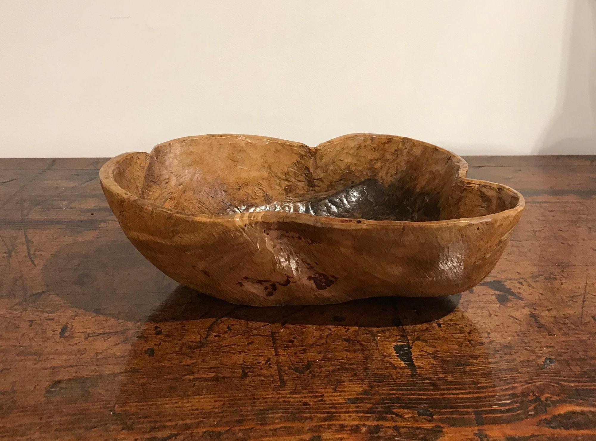 Swedish Dugout Root Burl Bowl In Good Condition For Sale In Greenwich, CT