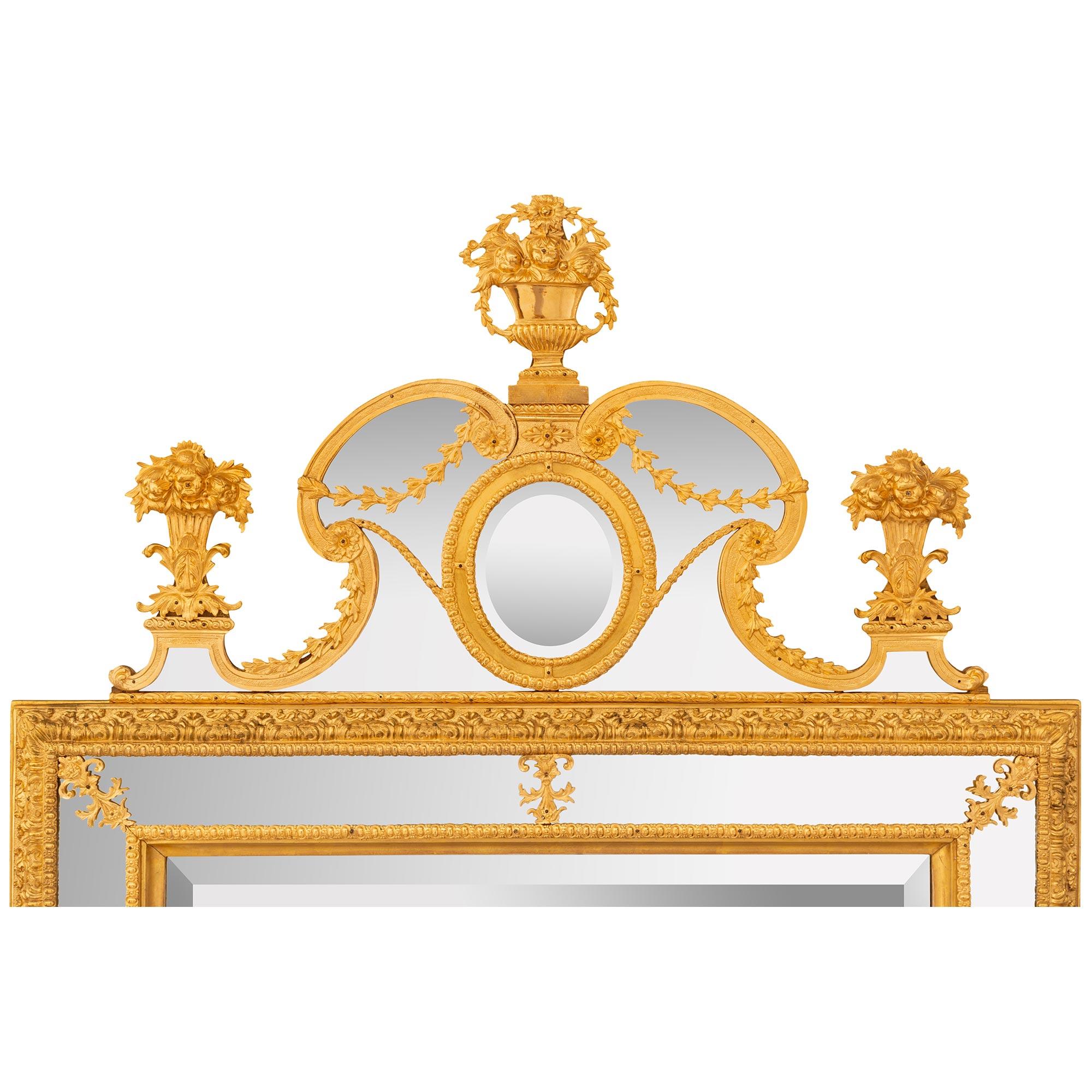 Swedish early 19th century Neo-Classical st. Ormolu mirror In Good Condition For Sale In West Palm Beach, FL