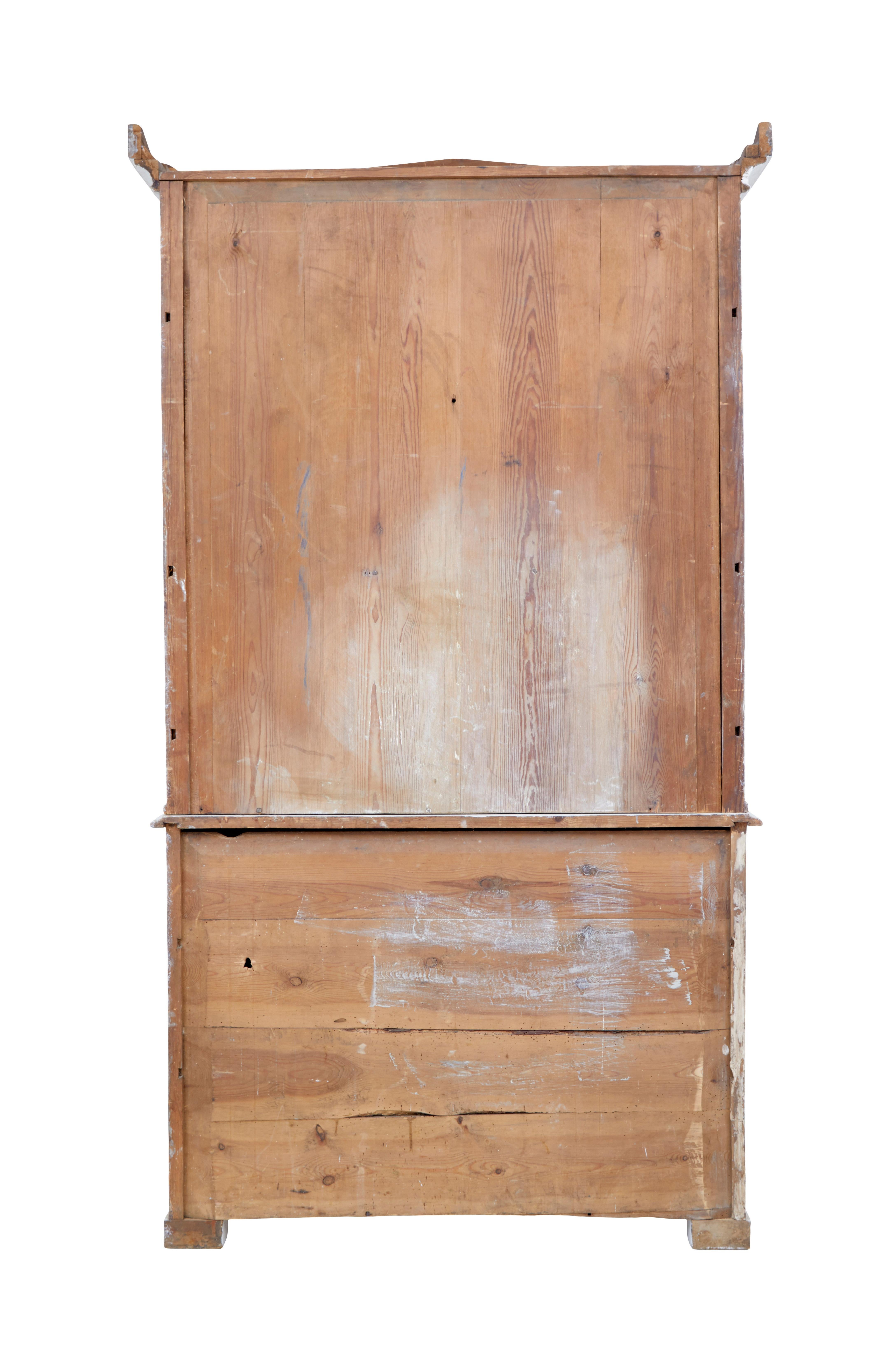 19th Century Swedish early 19th century painted cupboard For Sale