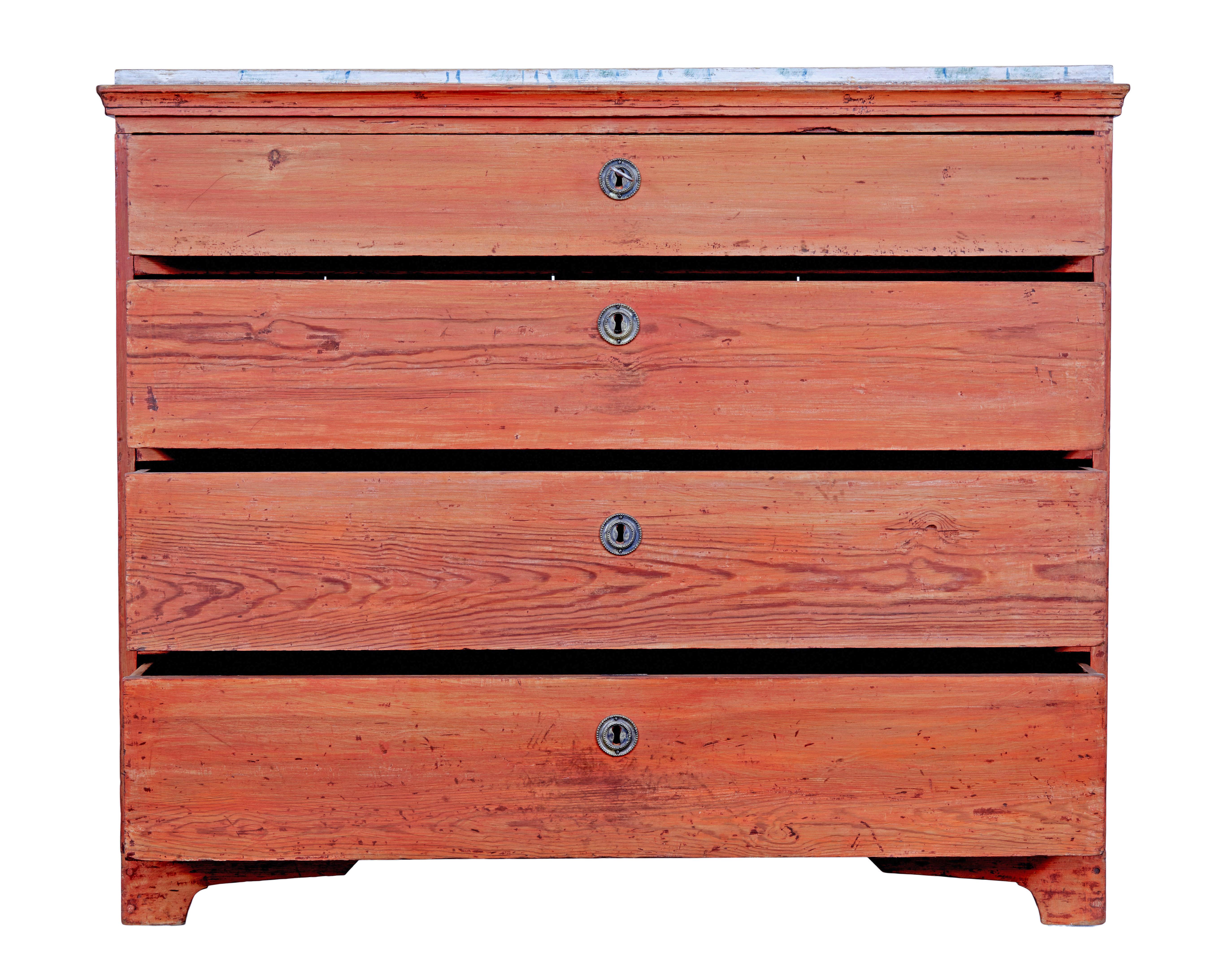 Gustavian Swedish early 19th century painted pine chest of drawers For Sale