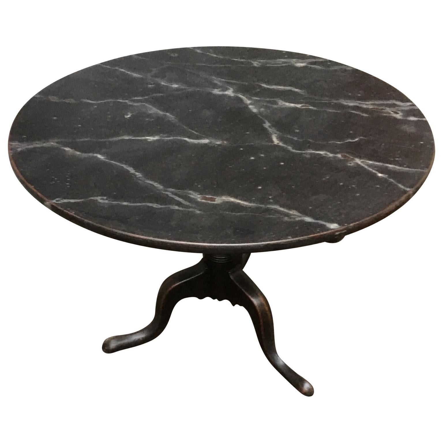 Mahogany Early 19th Century Scandinavia Faux Marble Gustavian Tilt-Top Table, Sweden