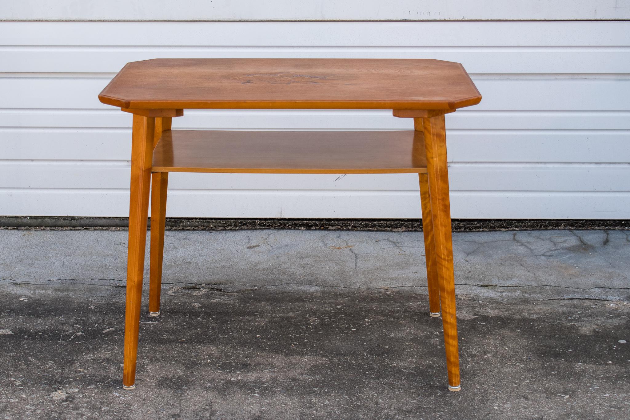 Swedish Elm Side Table With Rosewood, Jacaranda, and Mahogany Intarsia Inlay In Good Condition For Sale In Atlanta, GA