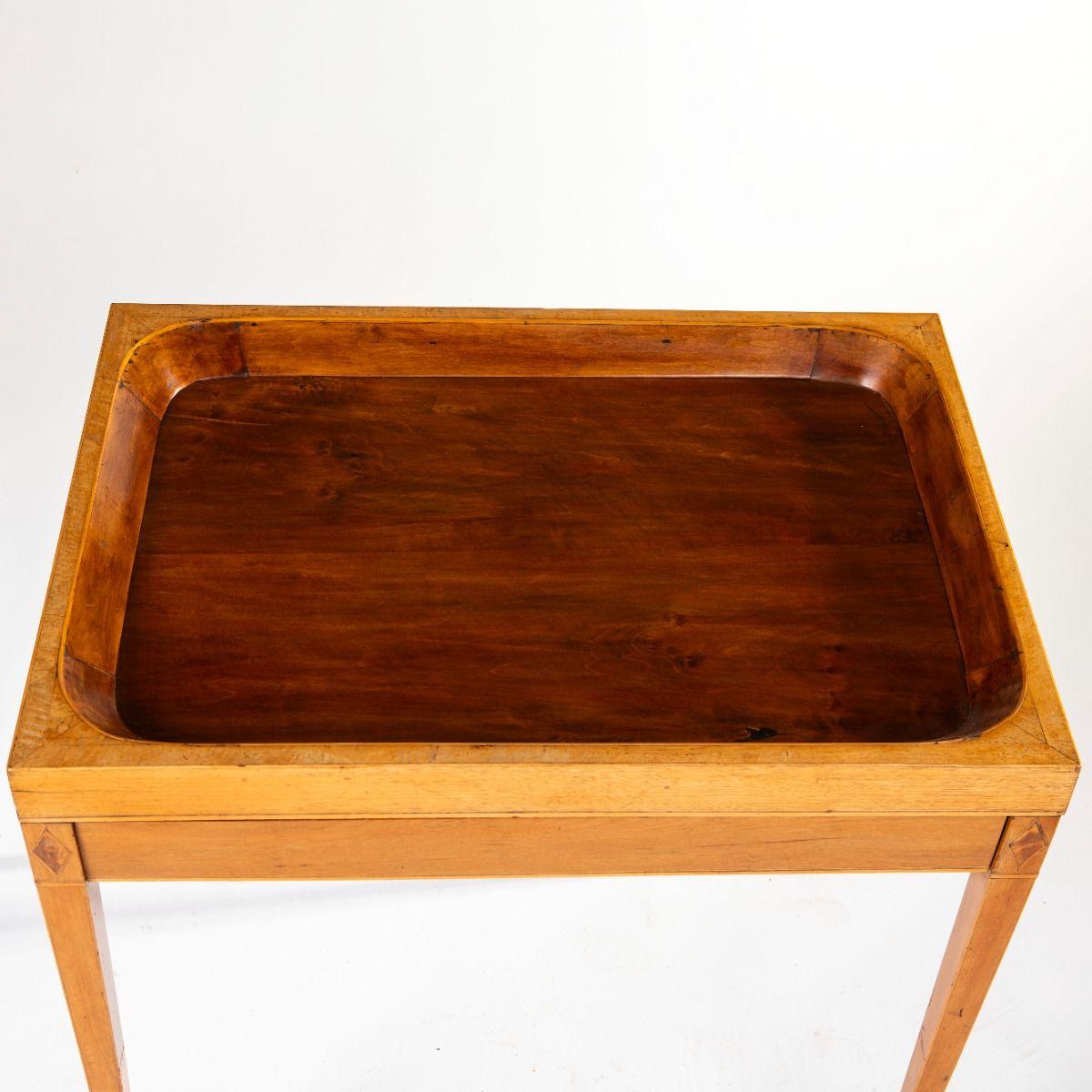 Mesa bandeja imperio sueca con portavelas en venta 4