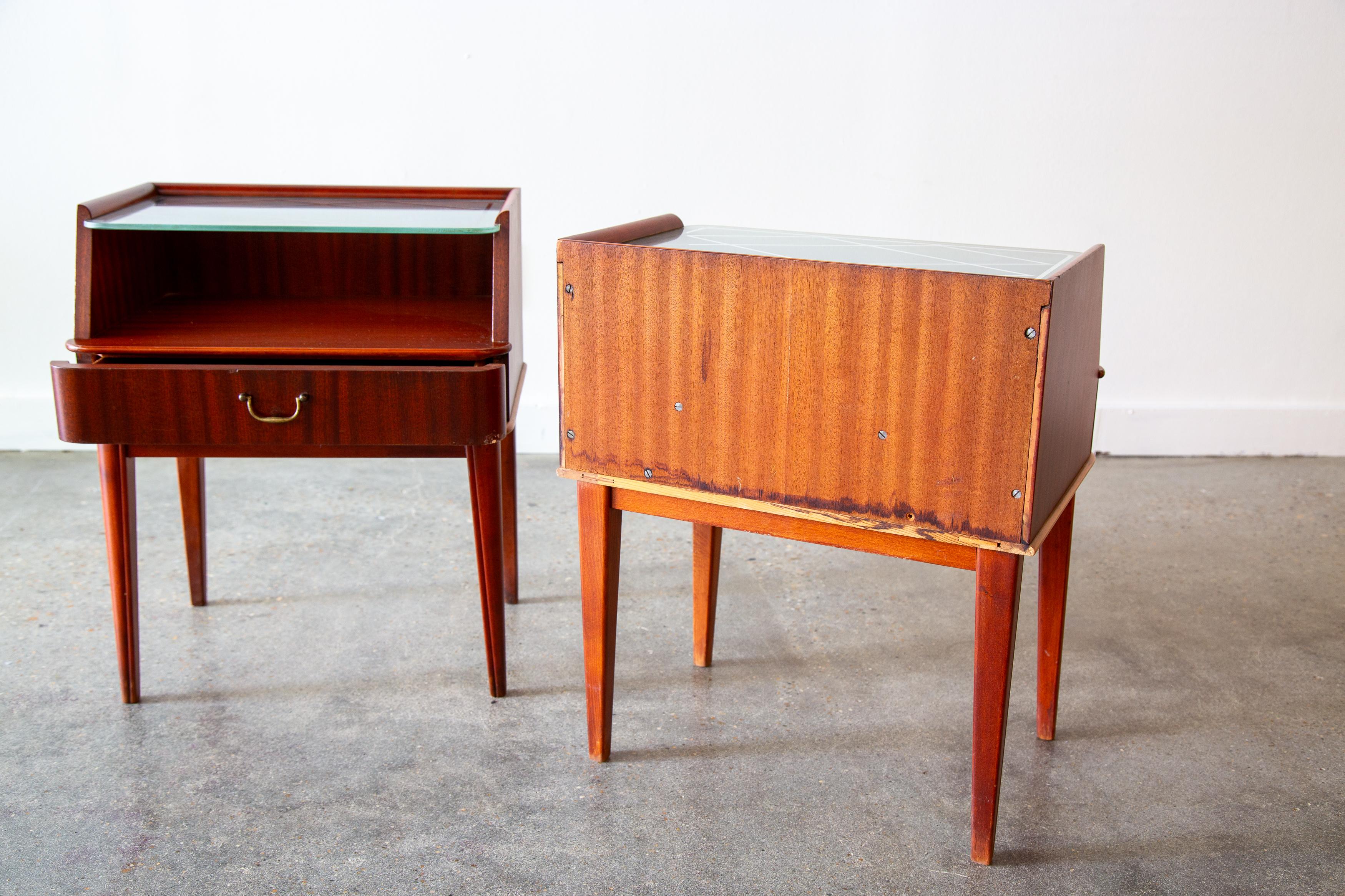 Swedish Etched Glass Petite Nightstands in Mahogany and birch fillet by Bodafors For Sale 3