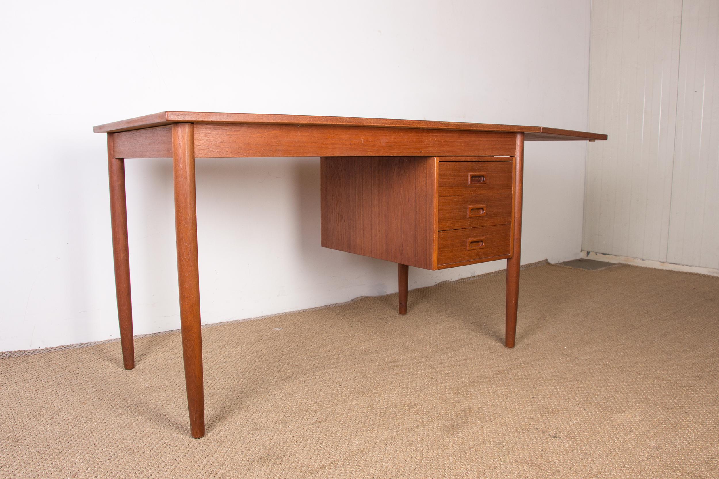 Swedish extendable teak desk, sliding unit and folding extension 1960. For Sale 5