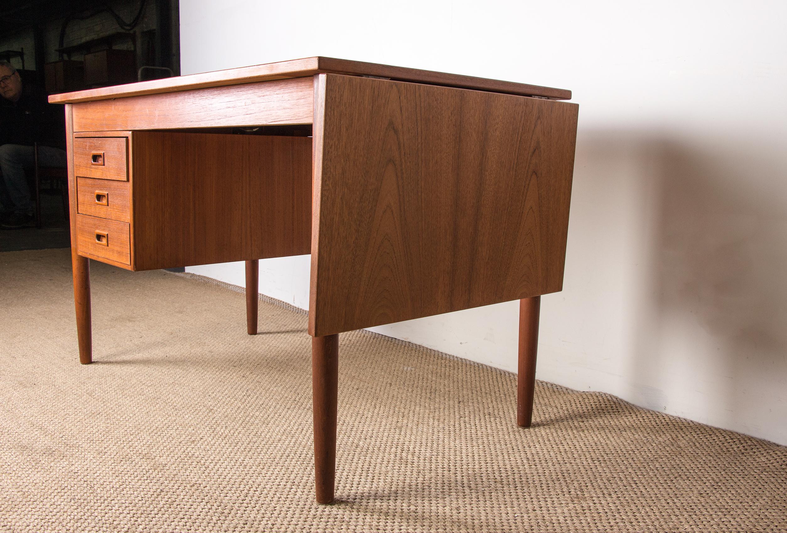 Swedish extendable teak desk, sliding unit and folding extension 1960. For Sale 1