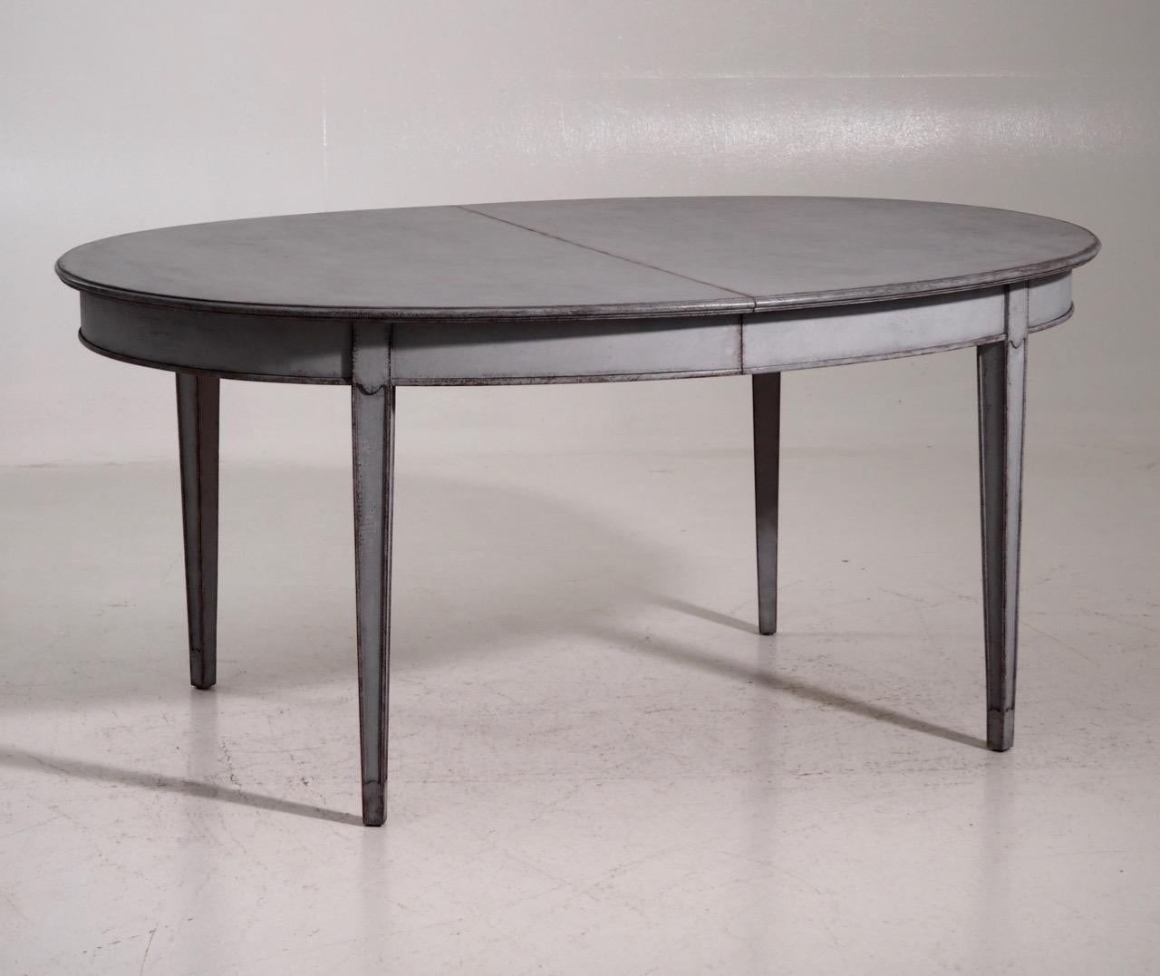 Fine Swedish extension table with three leaves with apron. Finely carved legs, circa 100 years old
Measures: H. 76, H-apron. 65, L. 166, D. 115, each leaf. 50 cm
H. 29.9, H-apron. 25.5, L. 65.3, D. 45.2, each leaf. 19.6 in.