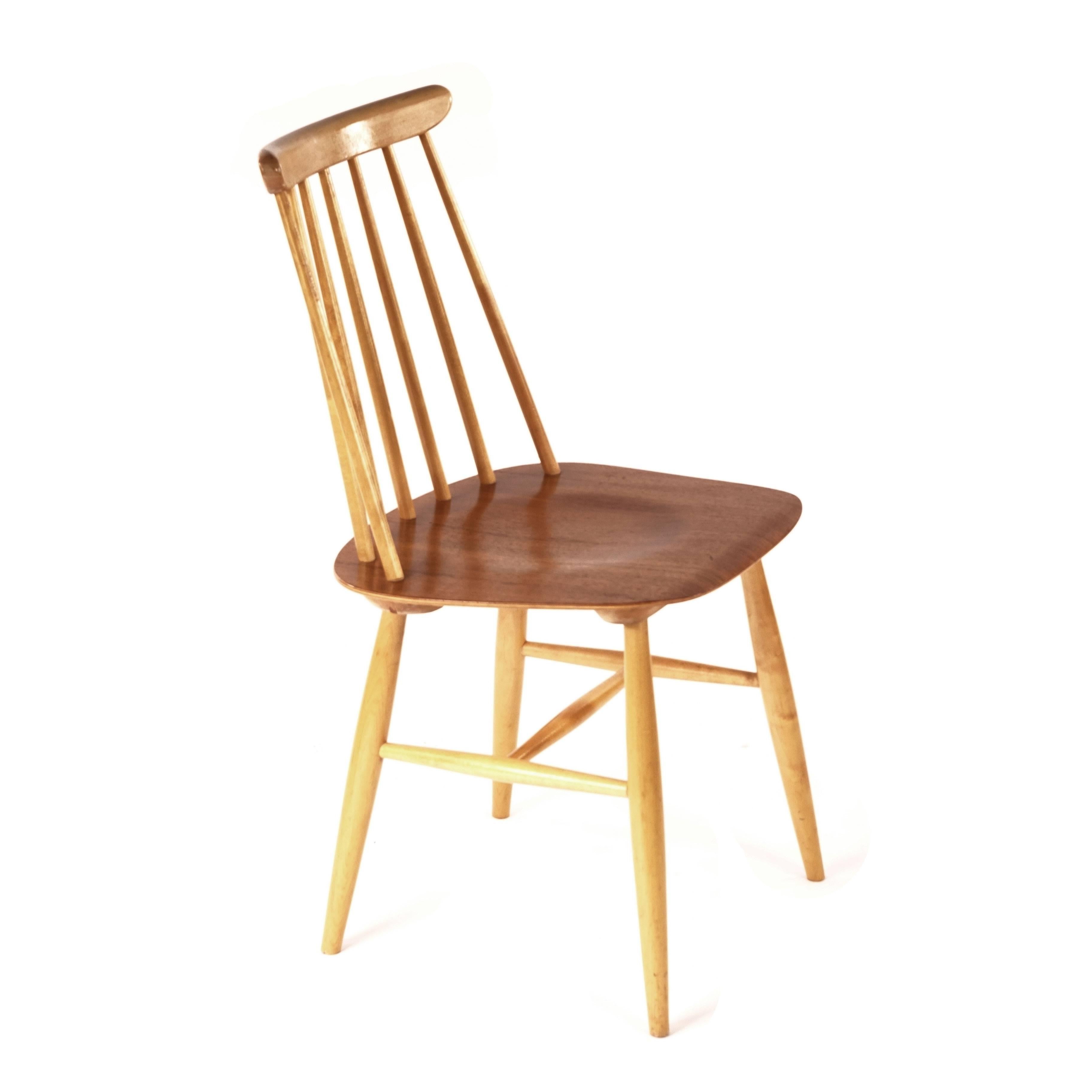 The lovely Tapiovaara Fanett vintage dining chair. T 65. We have four in stock. 

Designed by Ilmari Tapiovaara in 1949. Teak seat and the rest in birchwood. Marked: Manufactured by Edsby Verken, Made in Sweden, Fanett Tapiovaara design. 

. 