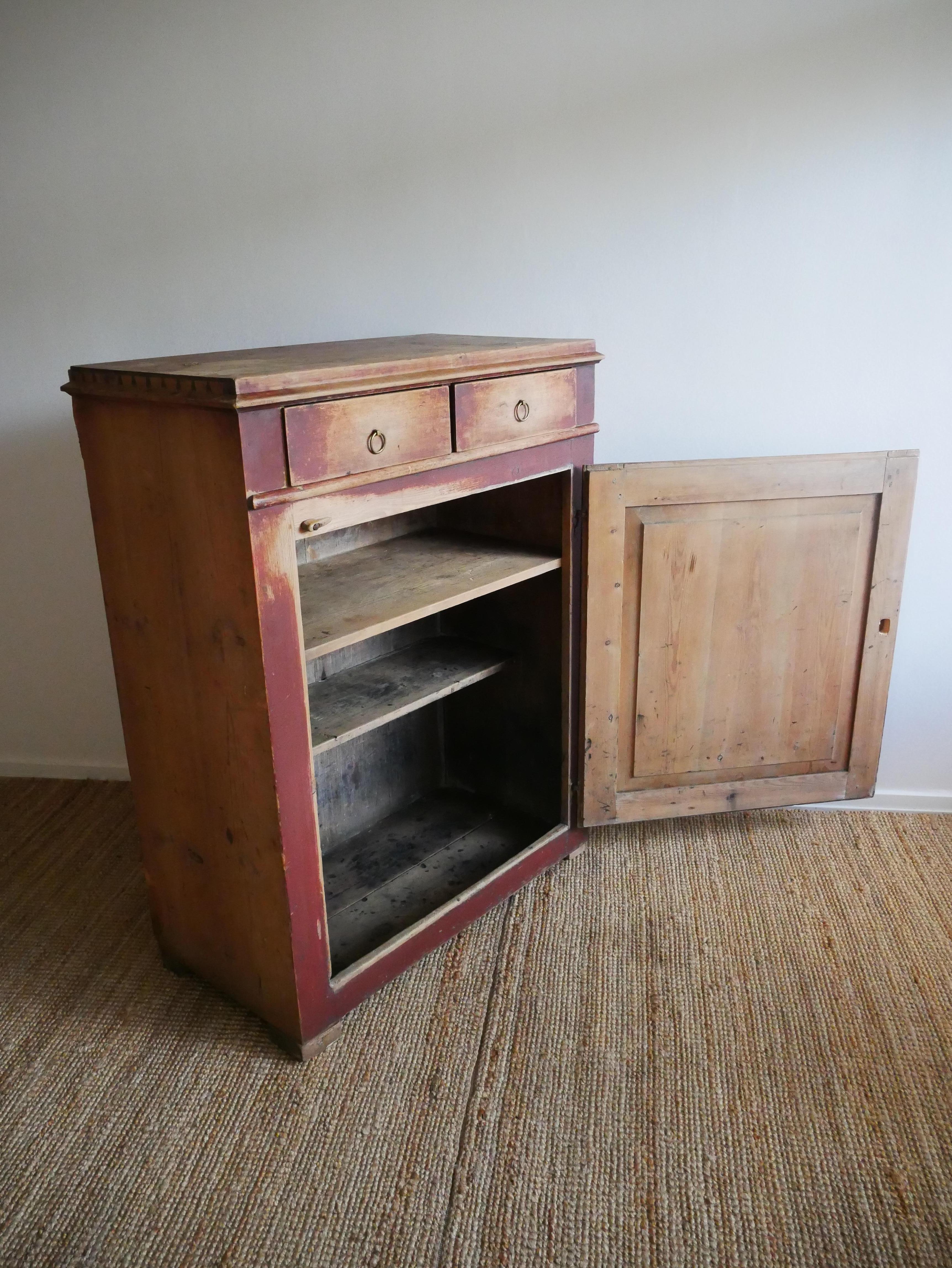 Pine Swedish Farmers Cabinet from Jämtland in the mid-19th century For Sale