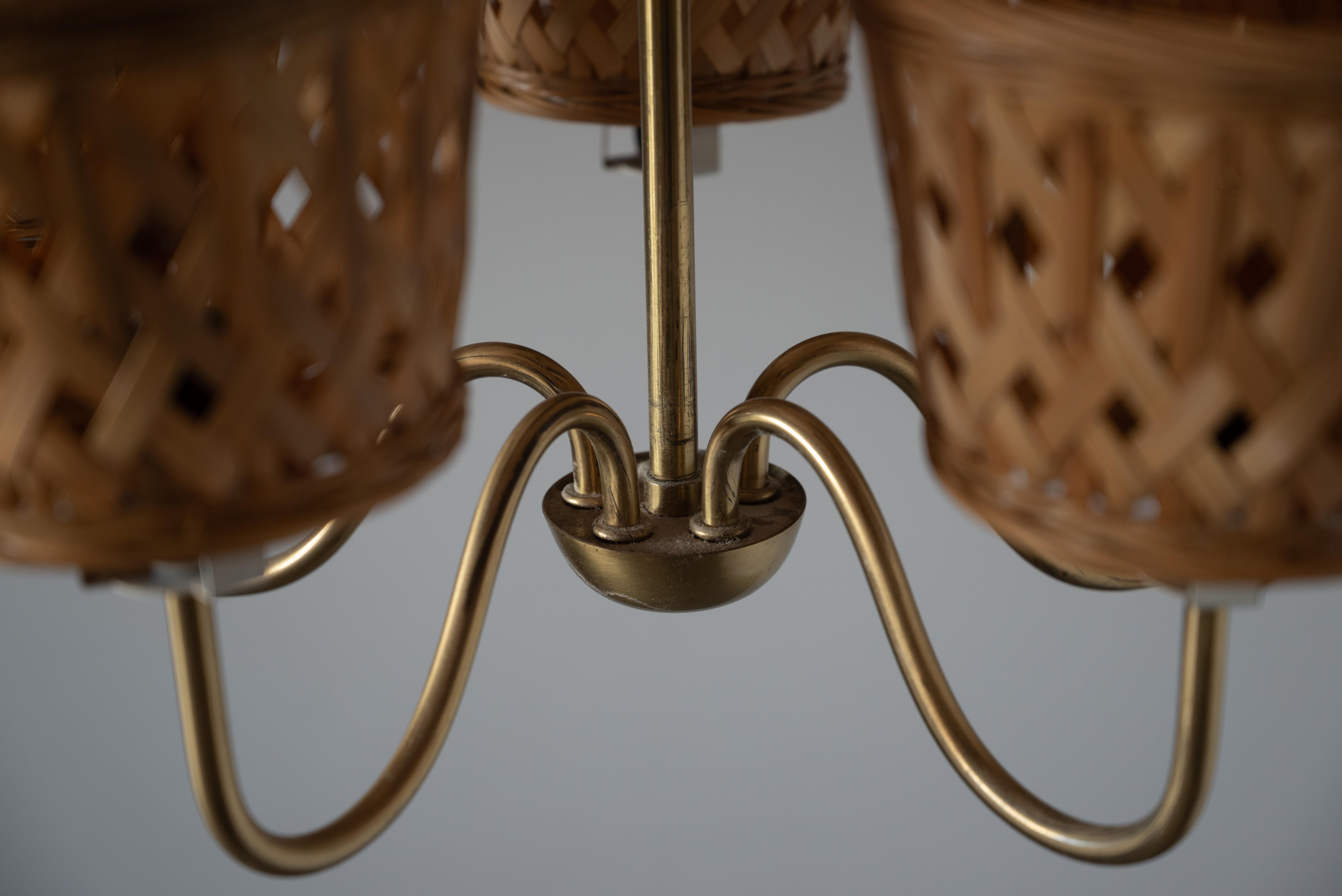 Mid-20th Century Swedish, Five-Armed Chandelier, Brass, Lacquer Metal, Rattan, Sweden, 1950s For Sale