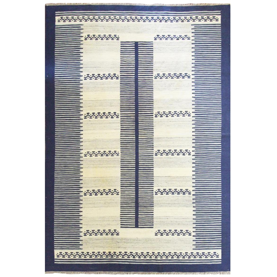 Swedish Flat-Weave Carpet, 20th Century, 6'7" x 9'10" For Sale