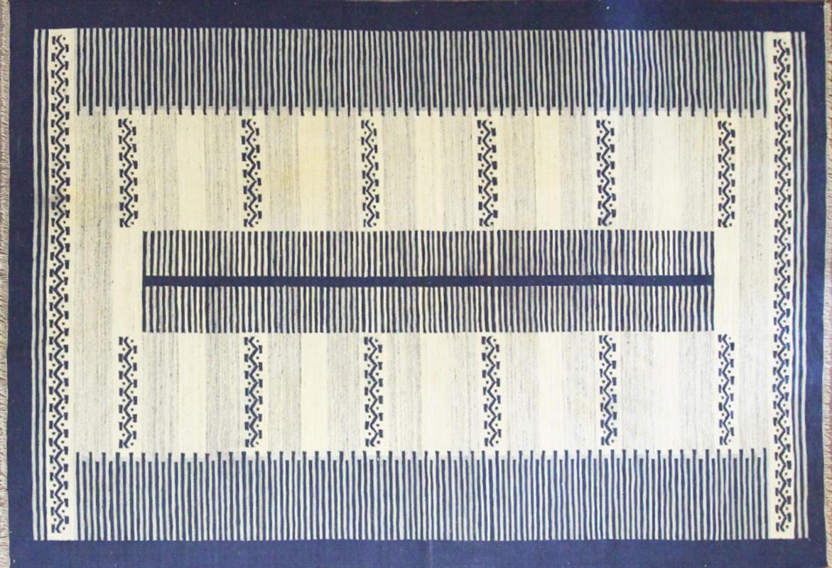 
Antique/vintage Handmade Swedish/Scandinavian Flat-Weave Carpet/Kilim, 20th Century, 6'7