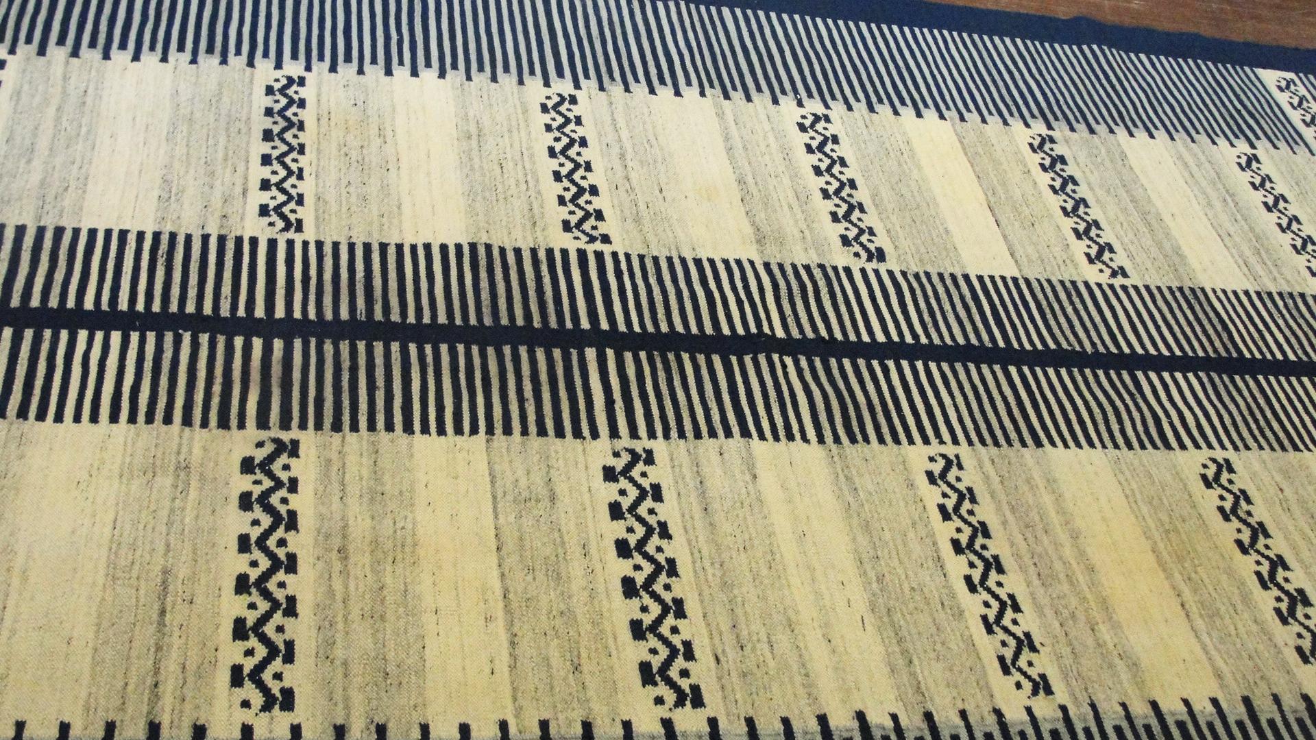 Swedish Flat-Weave Carpet, 20th Century, 6'7