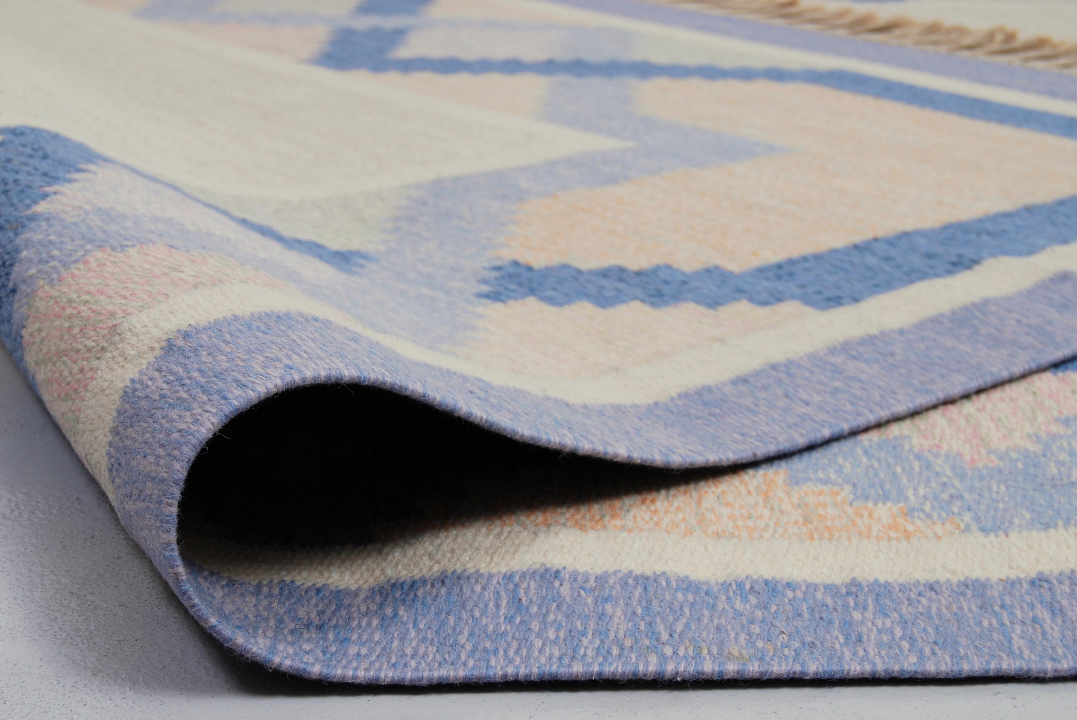 Scandinavian Modern Swedish Flat-Weave Kilim Rölakan Carpet 