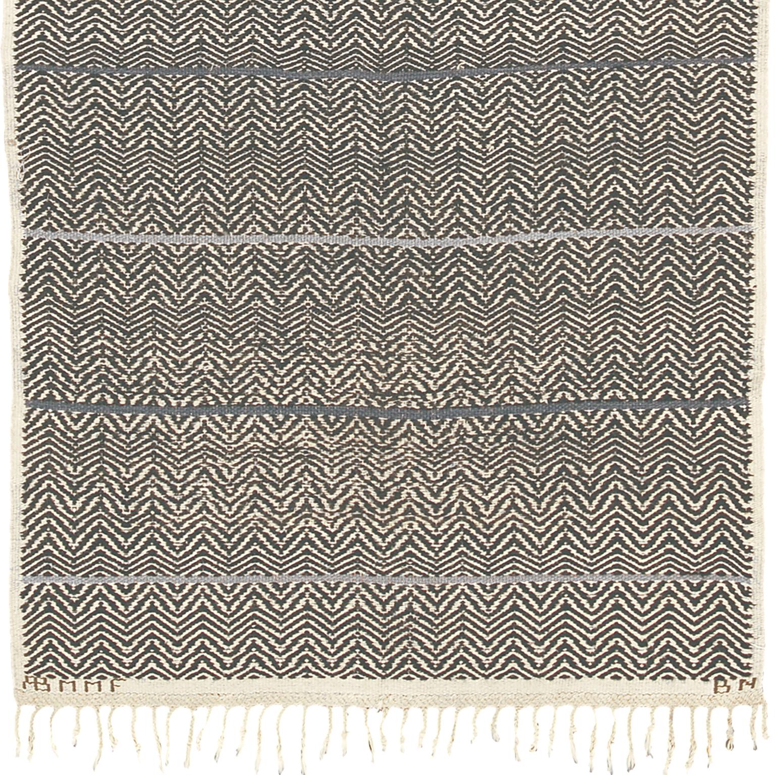 'Rosengång' Swedish flat-weave rug by AB Märta Måås-Fjetterström
Sweden, circa 1943
Initialed: AB MMF, BN (AB Märta Måås-Fjetterström, Barbro Nilsson)
Handwoven.