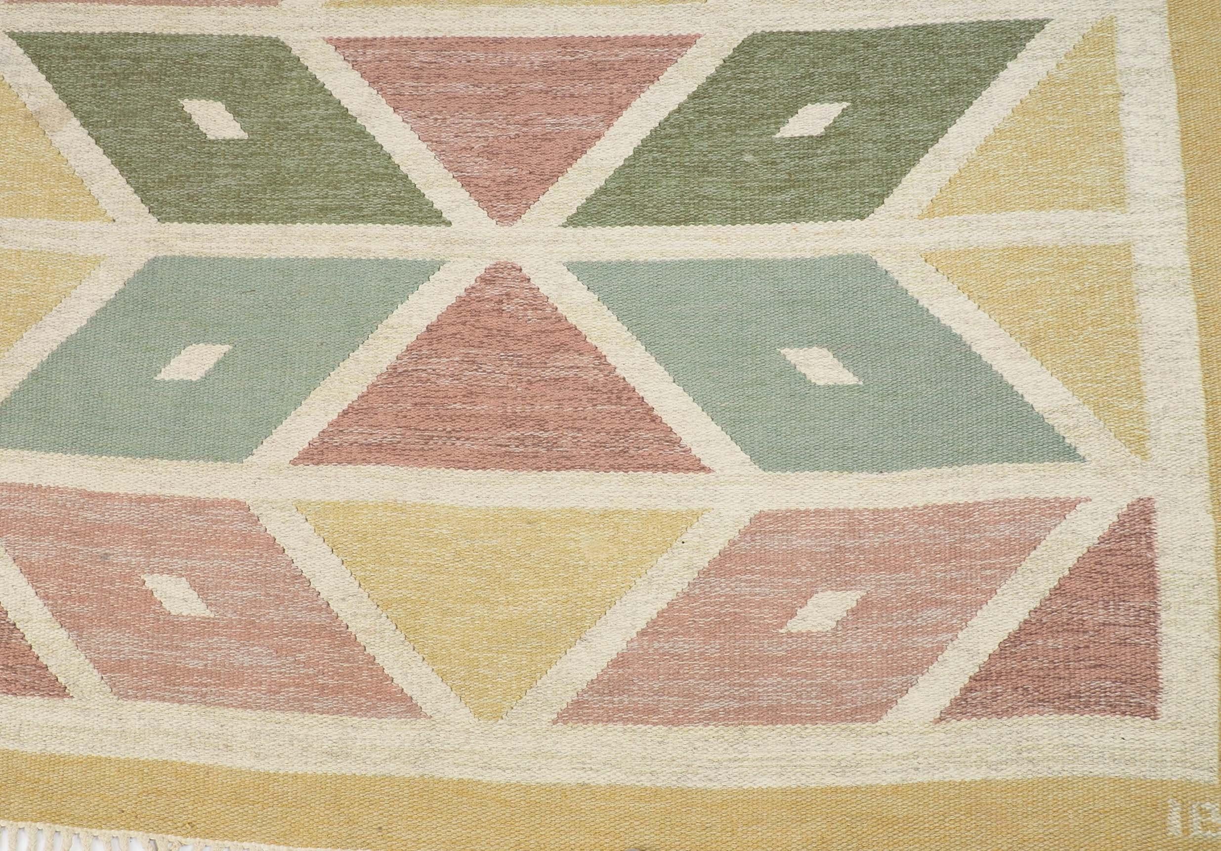Schwedischer flachgewebter Teppich mit geometrischem Muster, handgefertigt und signiert im Zustand „Gut“ im Angebot in Goteborg, SE