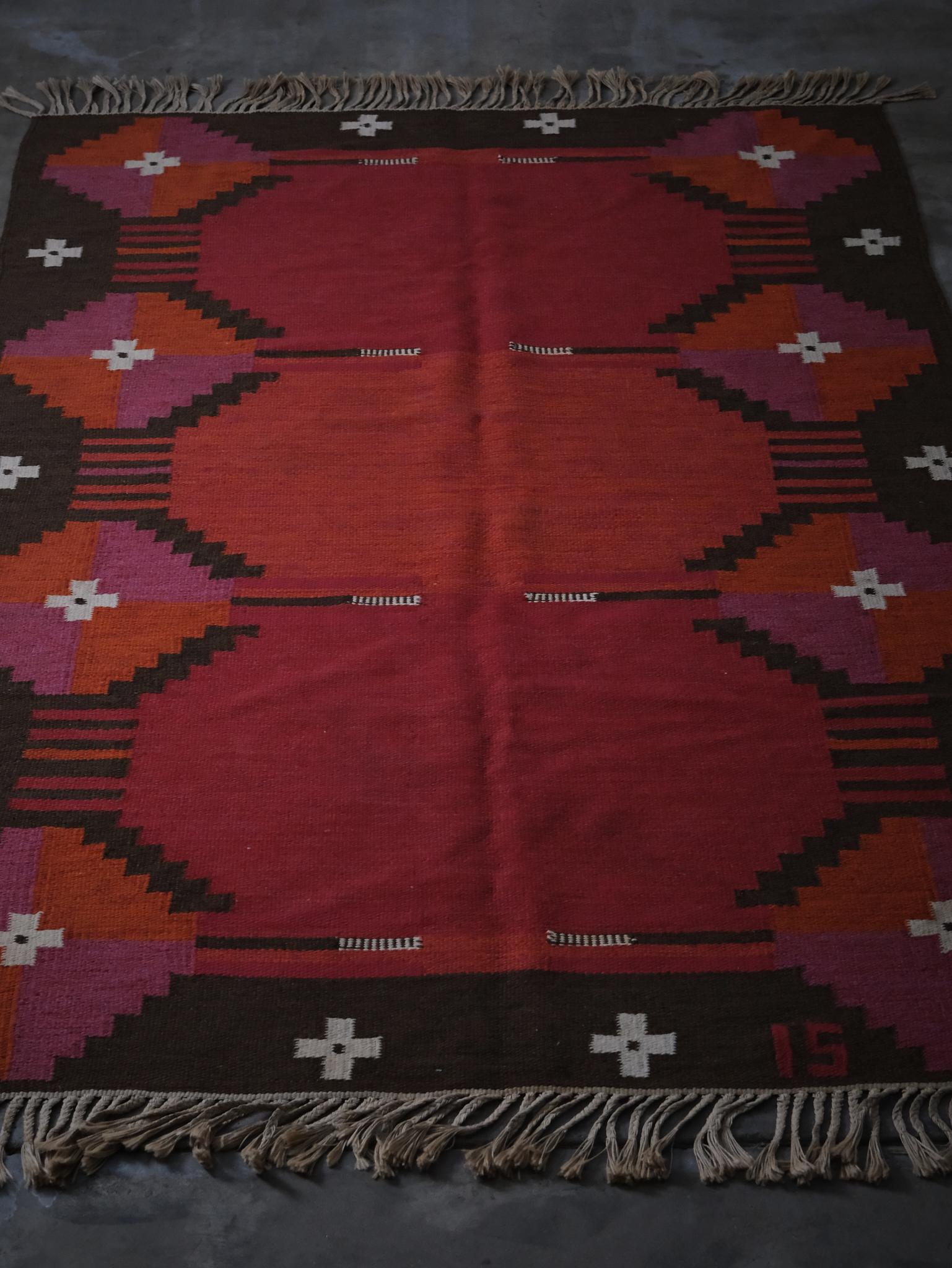 Scandinavo moderno Tappeto a tessitura piatta svedese di Ingegerd Silow, anni '60 in vendita