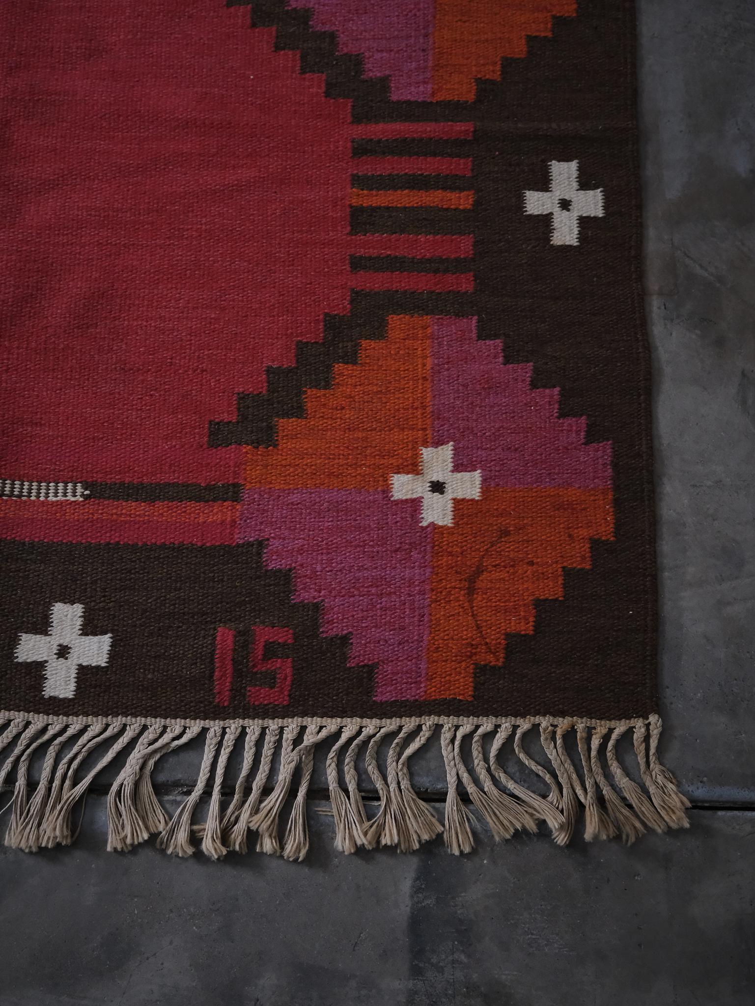 Tappeto a tessitura piatta svedese di Ingegerd Silow, anni '60 In condizioni buone in vendita a Eskilstuna, SE