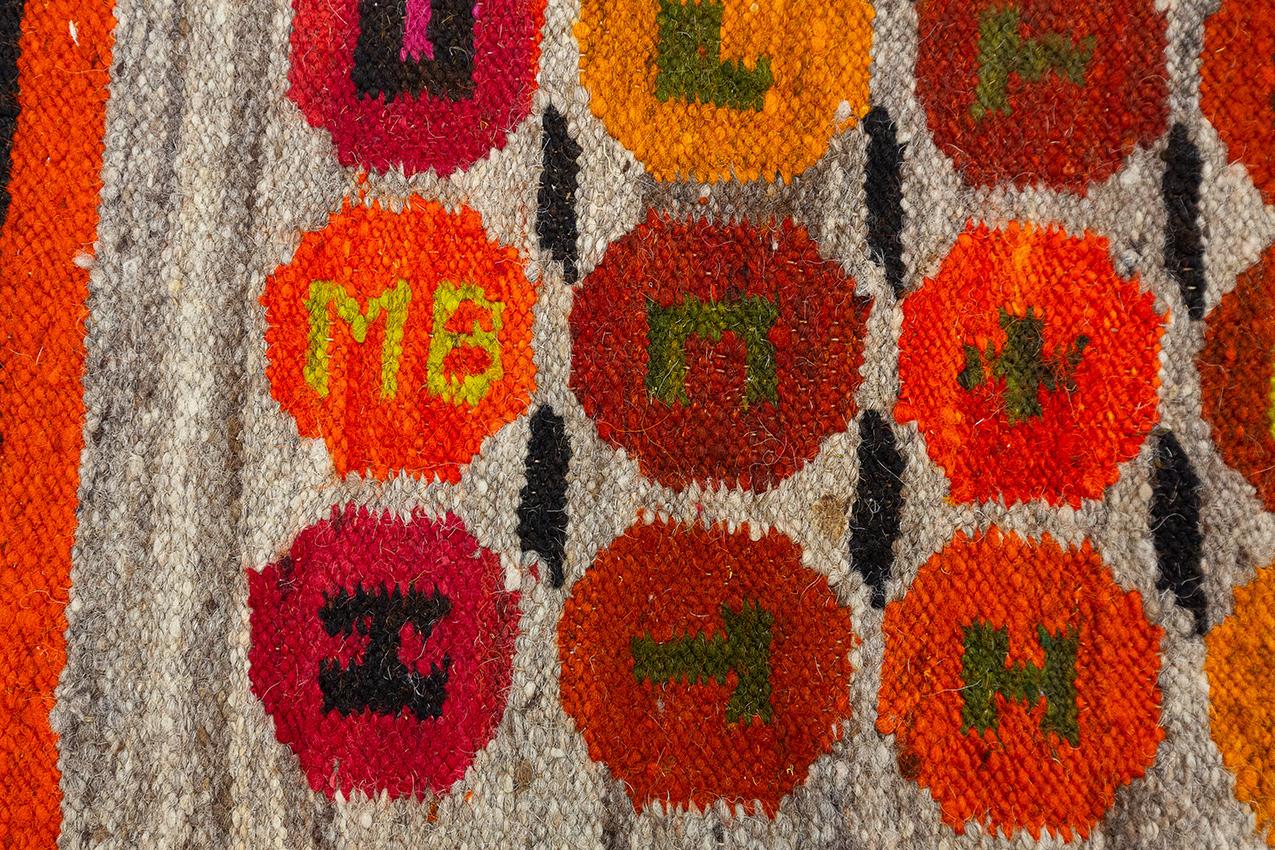 Swedish Flatweave Rug Rollakan Signed, 1950-1970 In Good Condition For Sale In Ferrara, IT