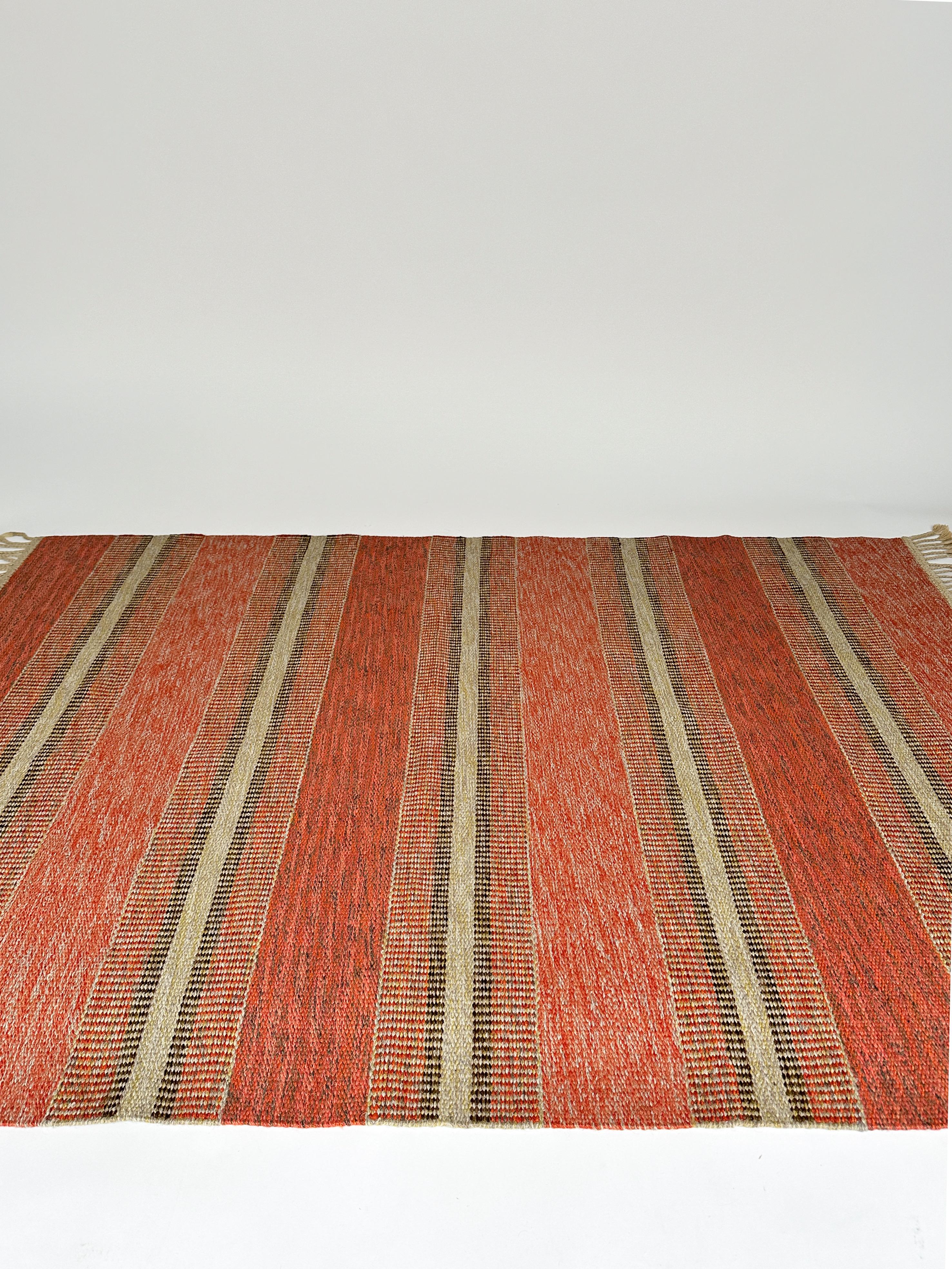 Suédois Tapis suédois en laine Röllakan Tapis moderne scandinave tissé à la main 1970 en vente