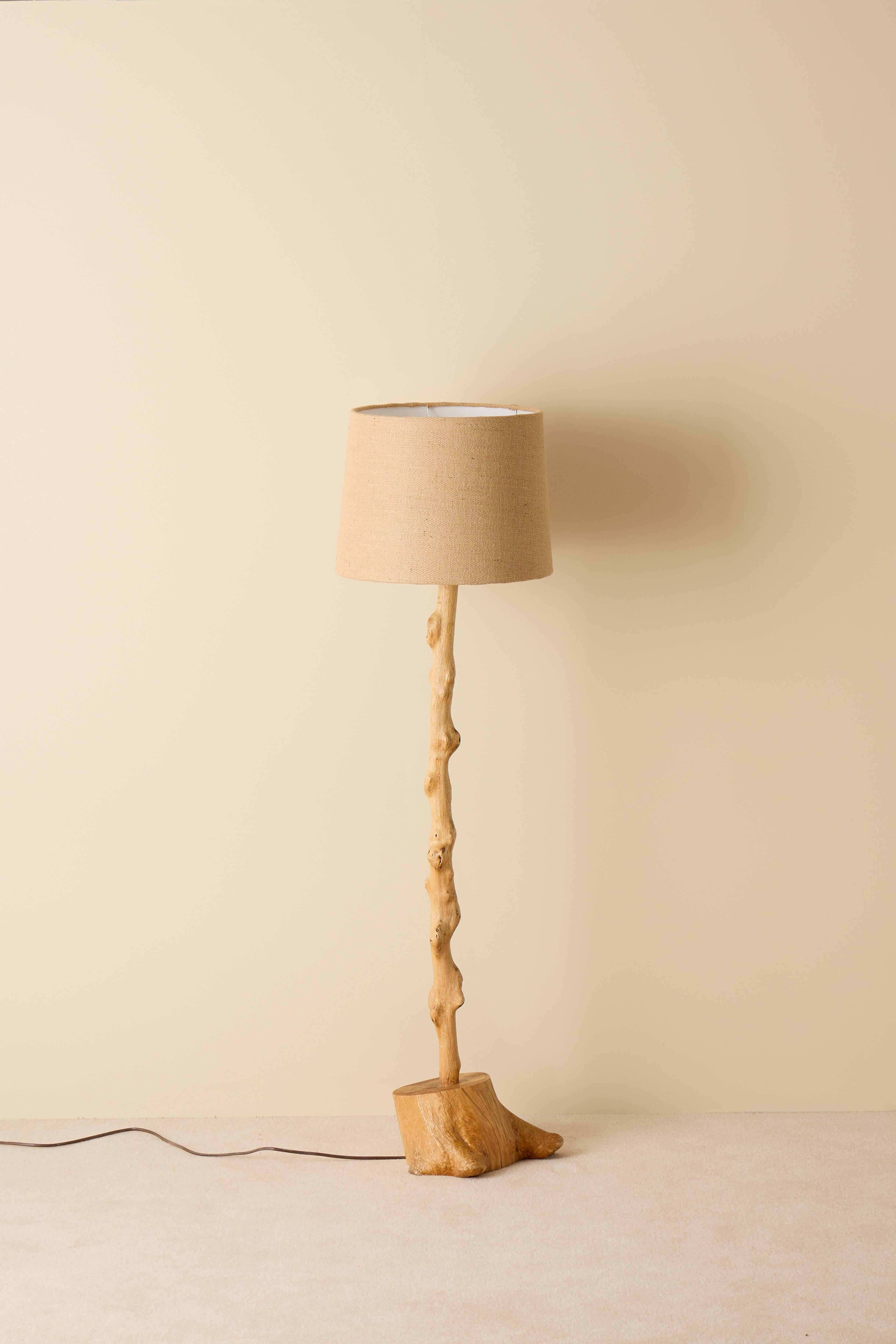 Exceptional Swedish Modern Elm Floor Lamp from the 1950s.
Crafted from solid elm.
Height: 145 cm
