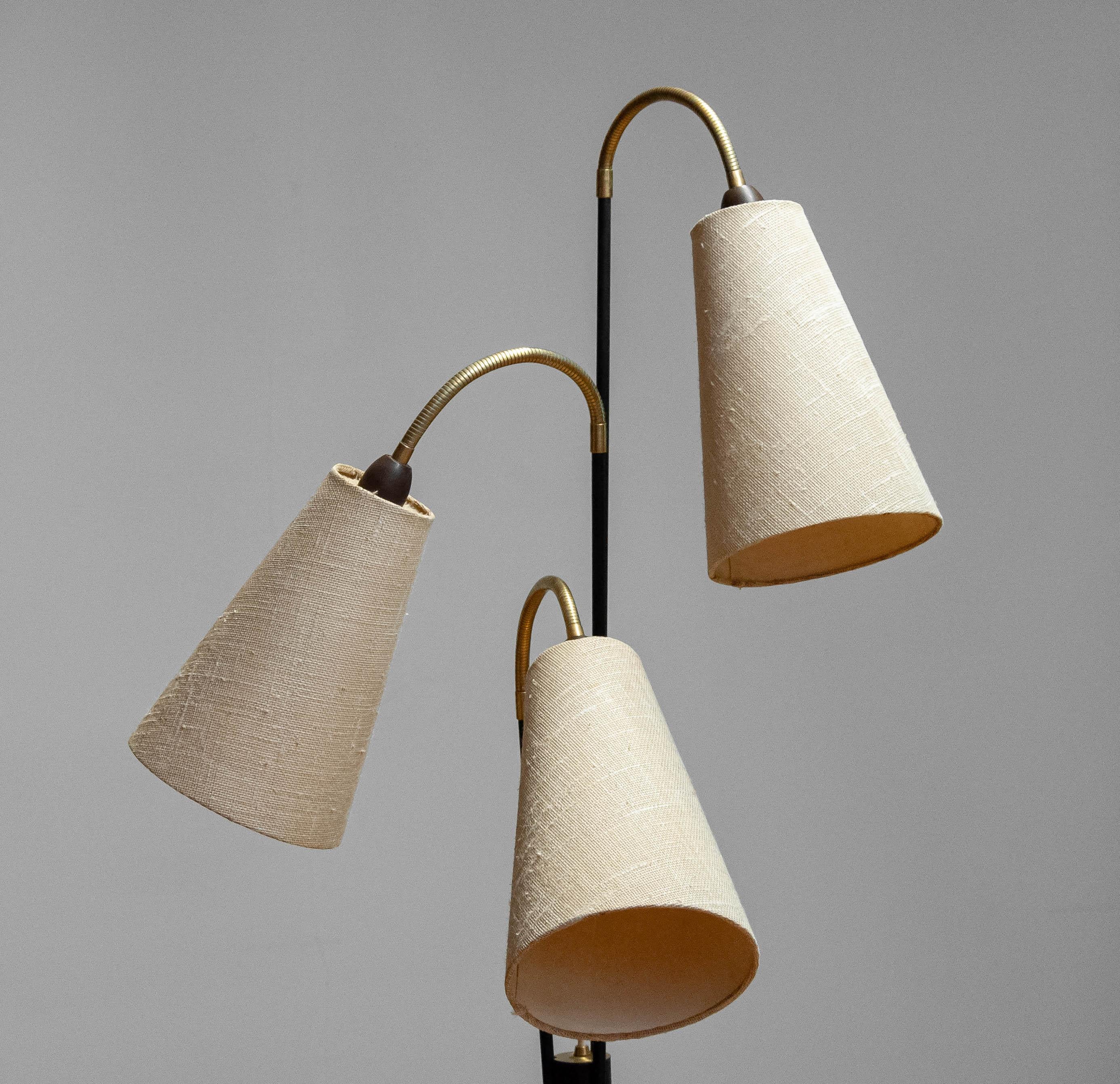 Lampadaire suédois par Svend Aage Holm Sørensen avec abat-jour en toile de jute 1950 en vente 3