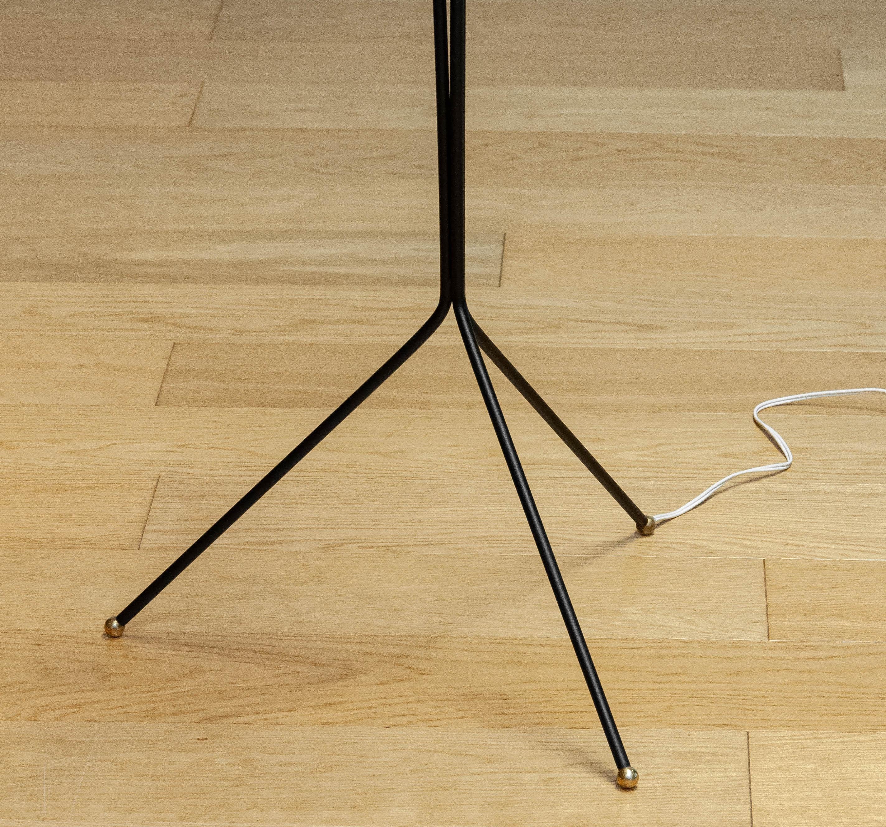 Lampadaire suédois par Svend Aage Holm Sørensen avec abat-jour en toile de jute 1950 en vente 1