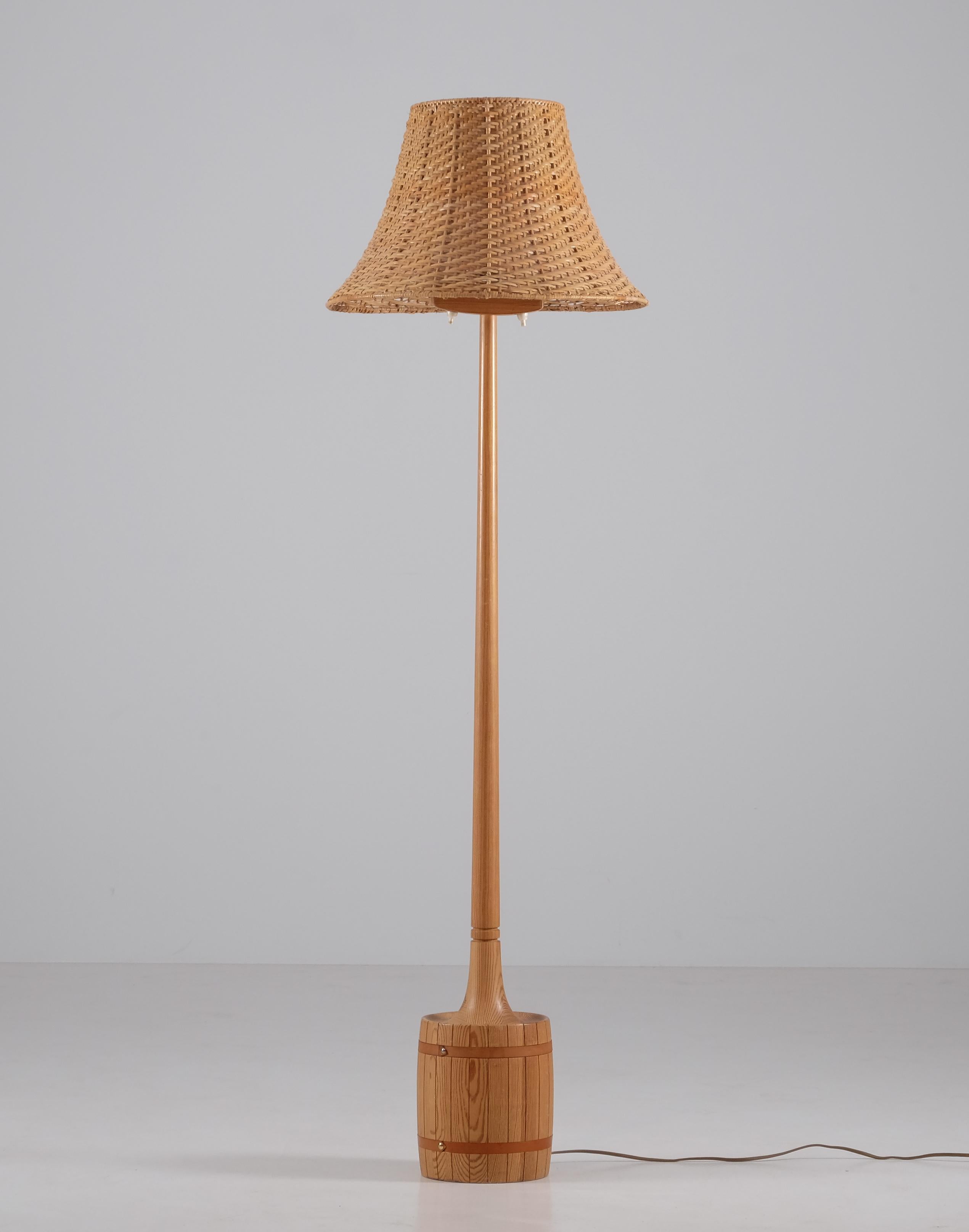 Scandinave moderne Lampadaire suédois par Tranås Stilarmatur, 1960s en vente