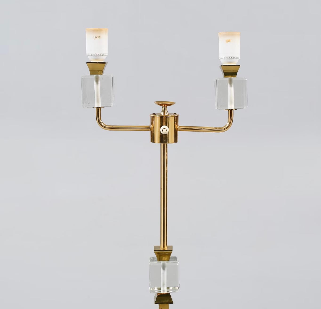 Scandinavo moderno Lampada da terra svedese in vendita
