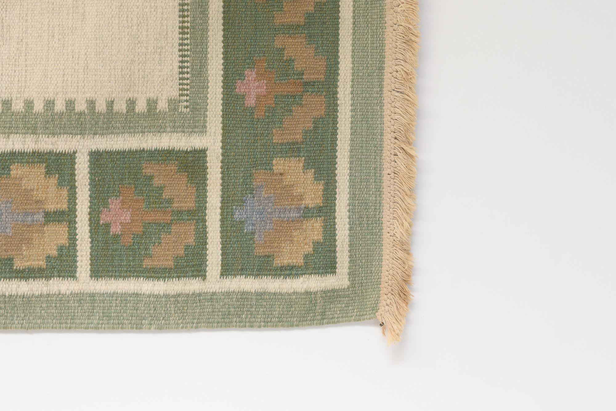 Metà XX secolo Kilim floreale svedese in vendita