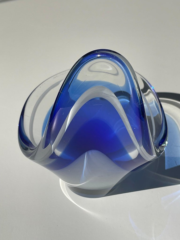 Flygsfors 1956 Blue Coquille Art Glass Bowl, Sweden at 1stDibs