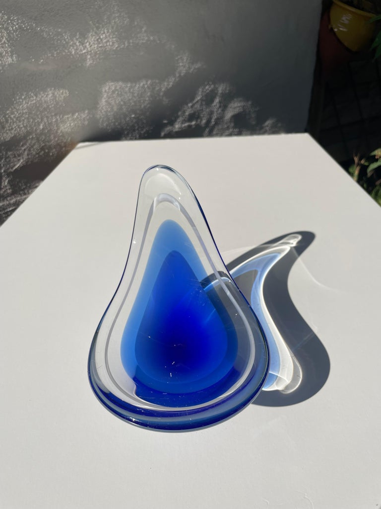 Flygsfors 1956 Blue Coquille Art Glass Bowl, Sweden at 1stDibs