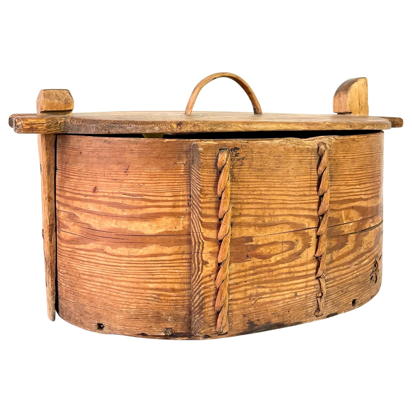 Swedish Folk Art 19th-Century Bentwood Box in Pine