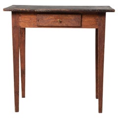 Antique et authentique table d'appoint suédoise rouge artisanale de style gustavien