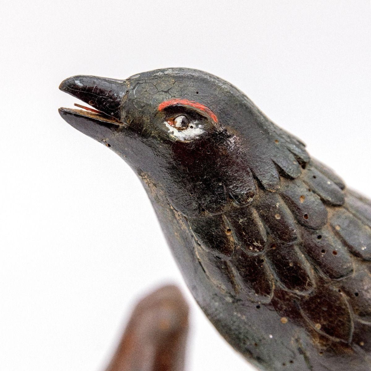 Arte Popular Sueco Pájaros de Madera Tallados y Pintados a Mano en la Rama de un Árbol en Bueno estado para la venta en Kastrup, DK
