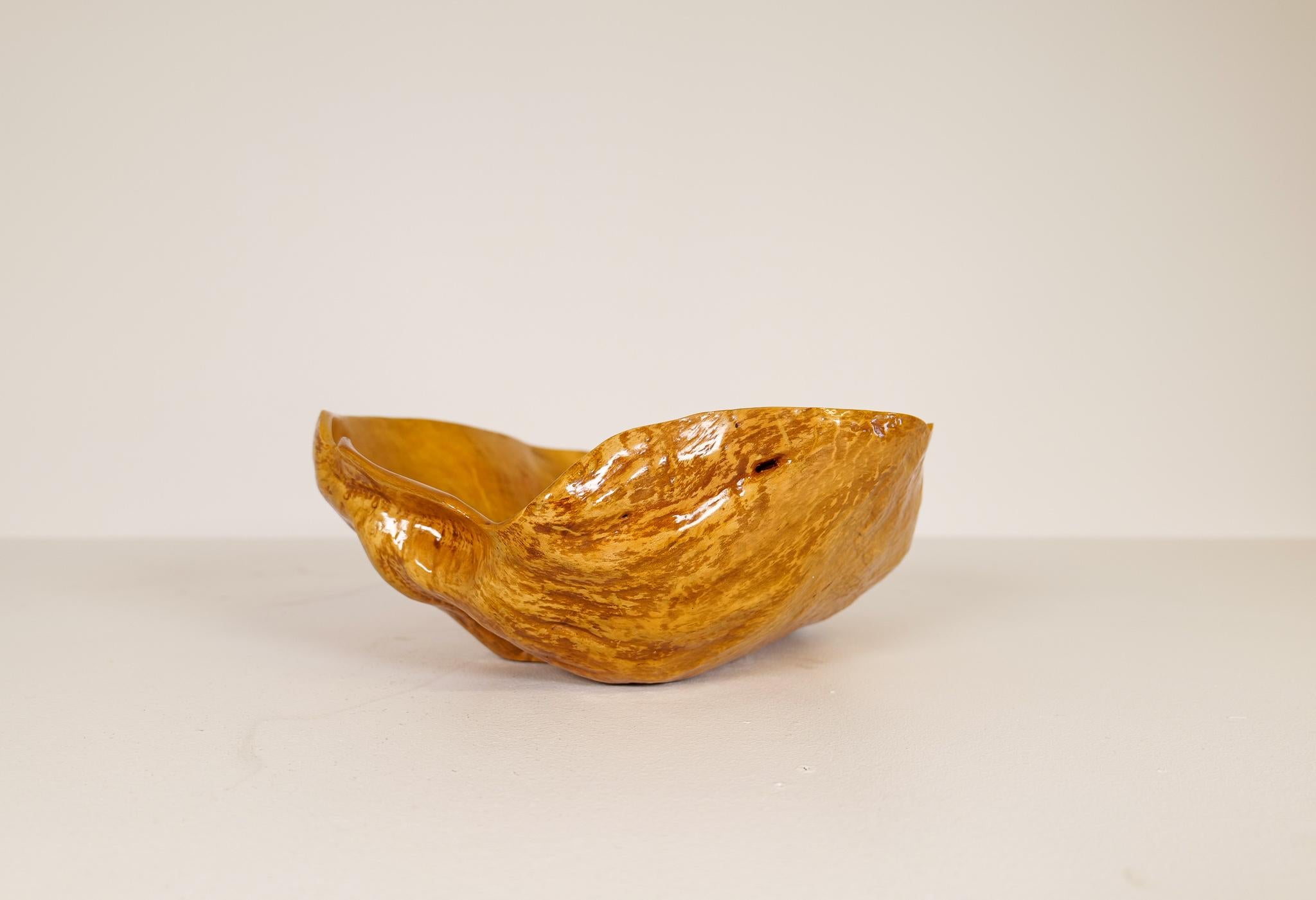 Swedish Folk Art Large Organic Burl Curly Grain Birch Bowl, 1962 In Good Condition For Sale In Hillringsberg, SE