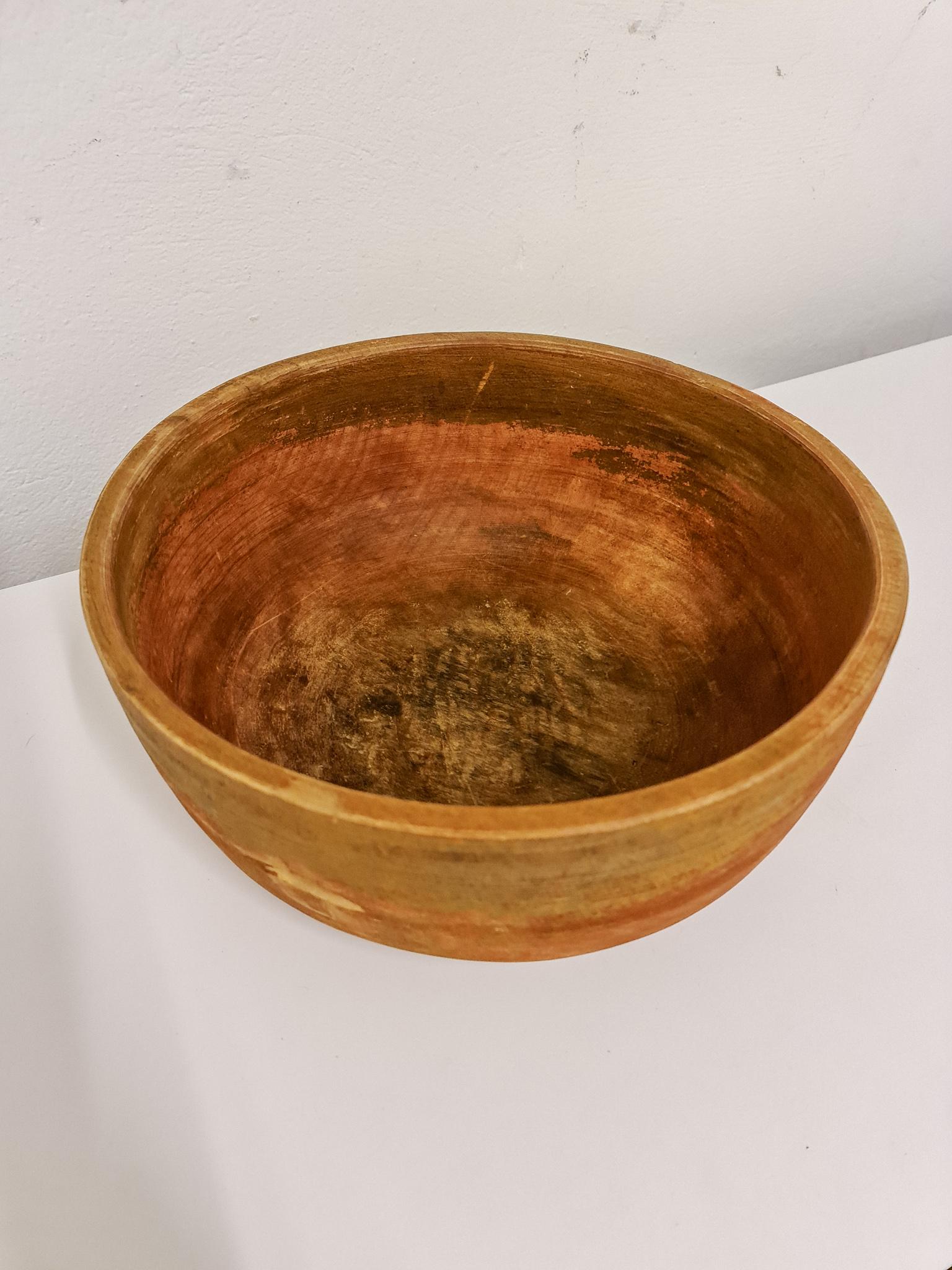 Swedish Folk Art, Large Unique Early 19th Century Farmers Bowl Painted Wood For Sale 3