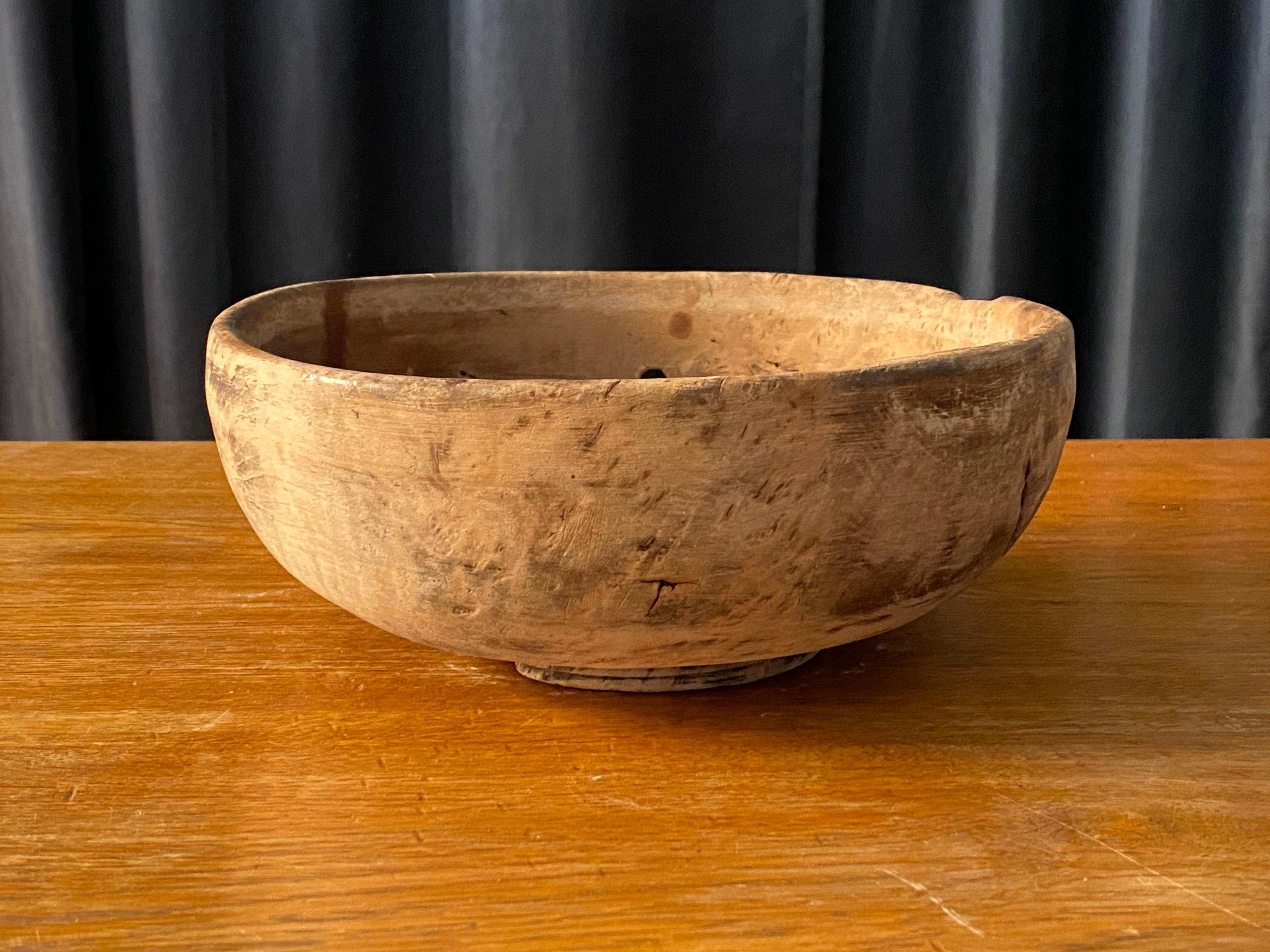 18th Century and Earlier Swedish Folk Art, Unique 18th Century Farmers Bowl, Wood, Signed