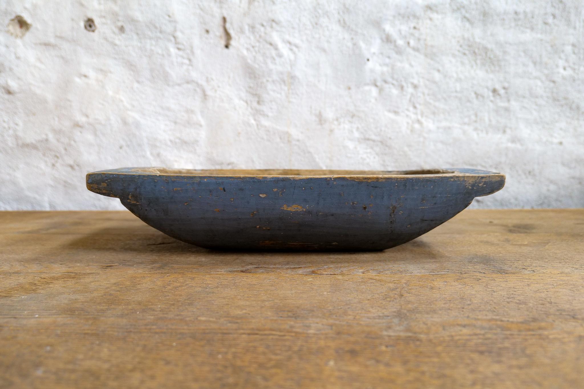 Swedish Folk Art, Unique Blue Colored 19th Century Large Farmers Bowl For Sale 5