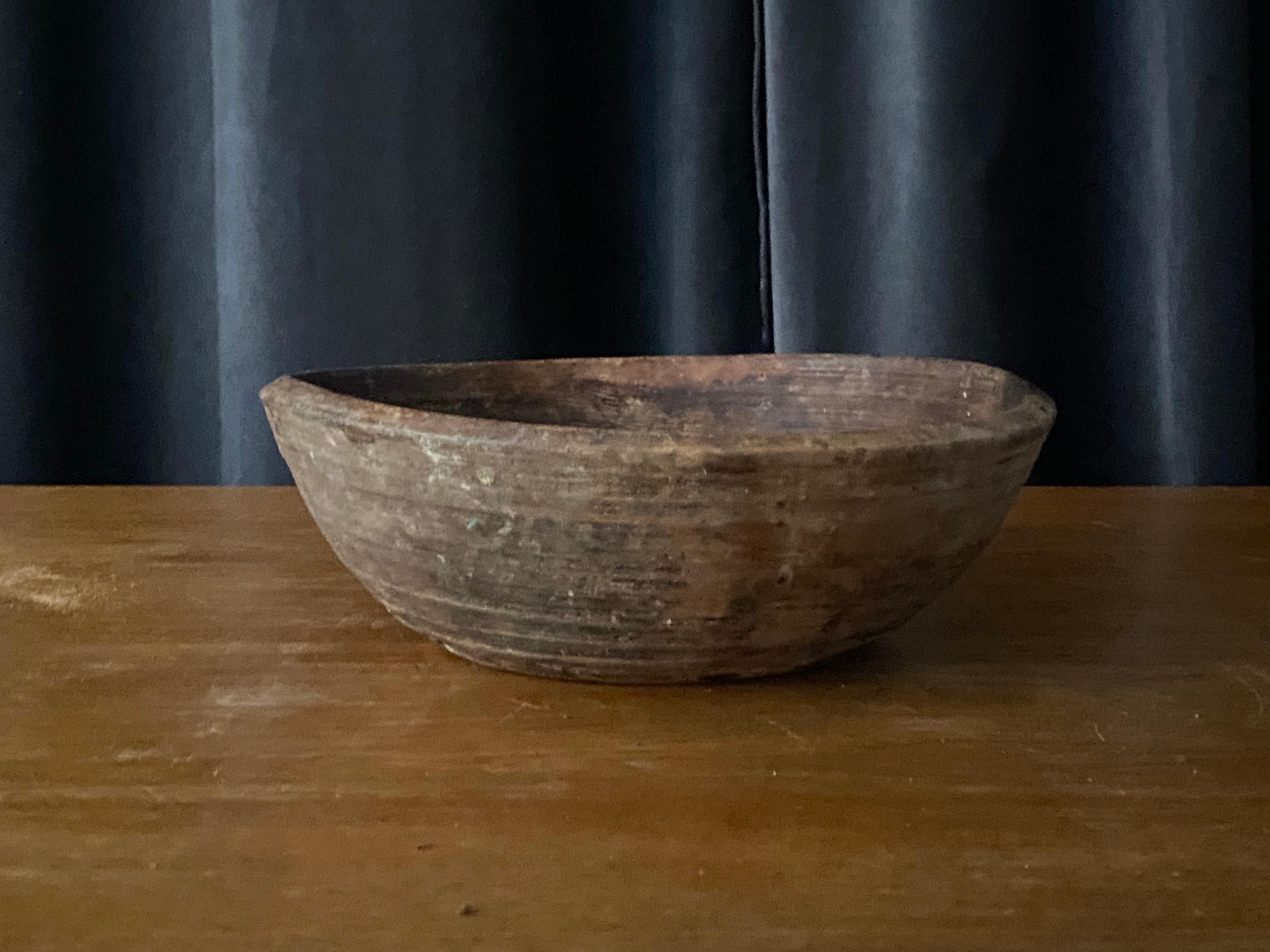 Swedish Folk Art, Unique Organic 19th Century Farmers Bowl, Wood In Fair Condition In High Point, NC