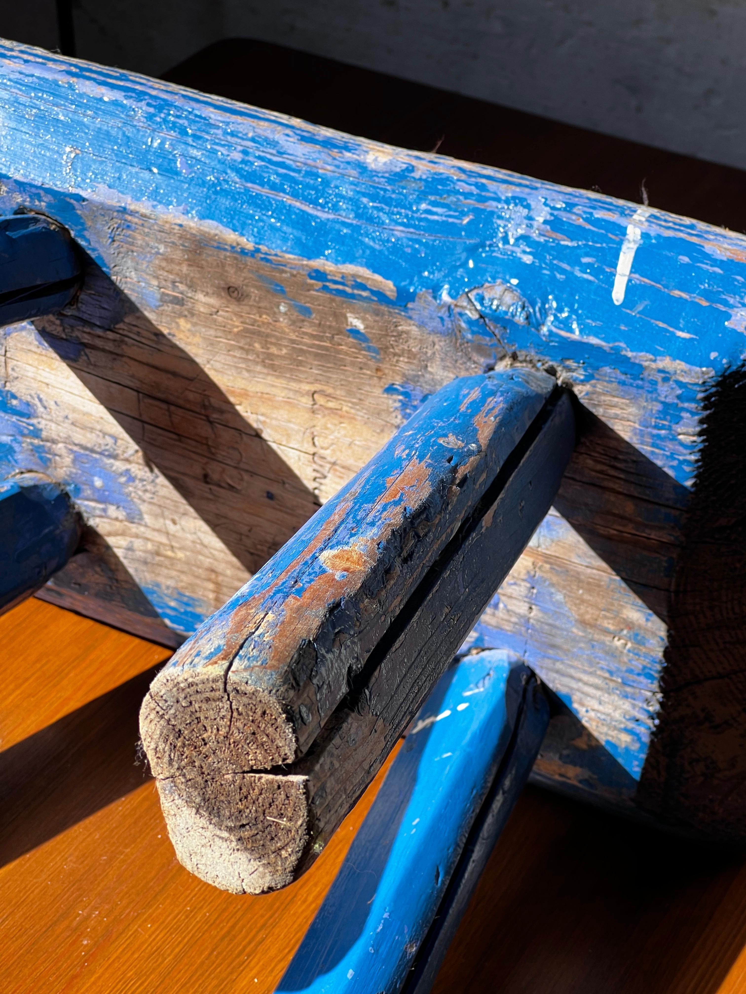 Pin Tabouret folklorique suédois bleu Daté fin 1800 Art populaire Sièges paysans en vente