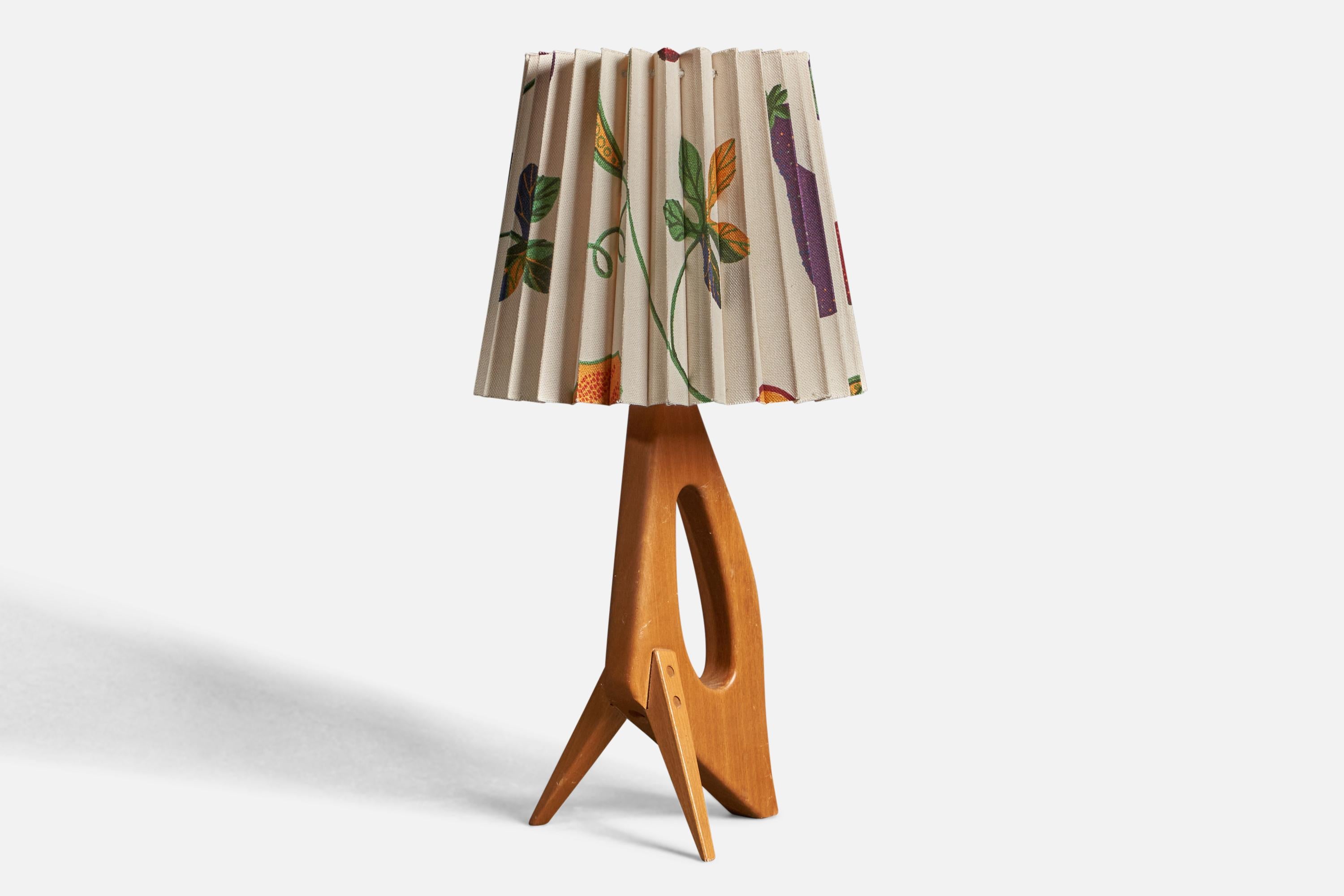 Swedish, Freeform Table Lamp, Light Wood, Silk, Sweden, 1950s For Sale 2