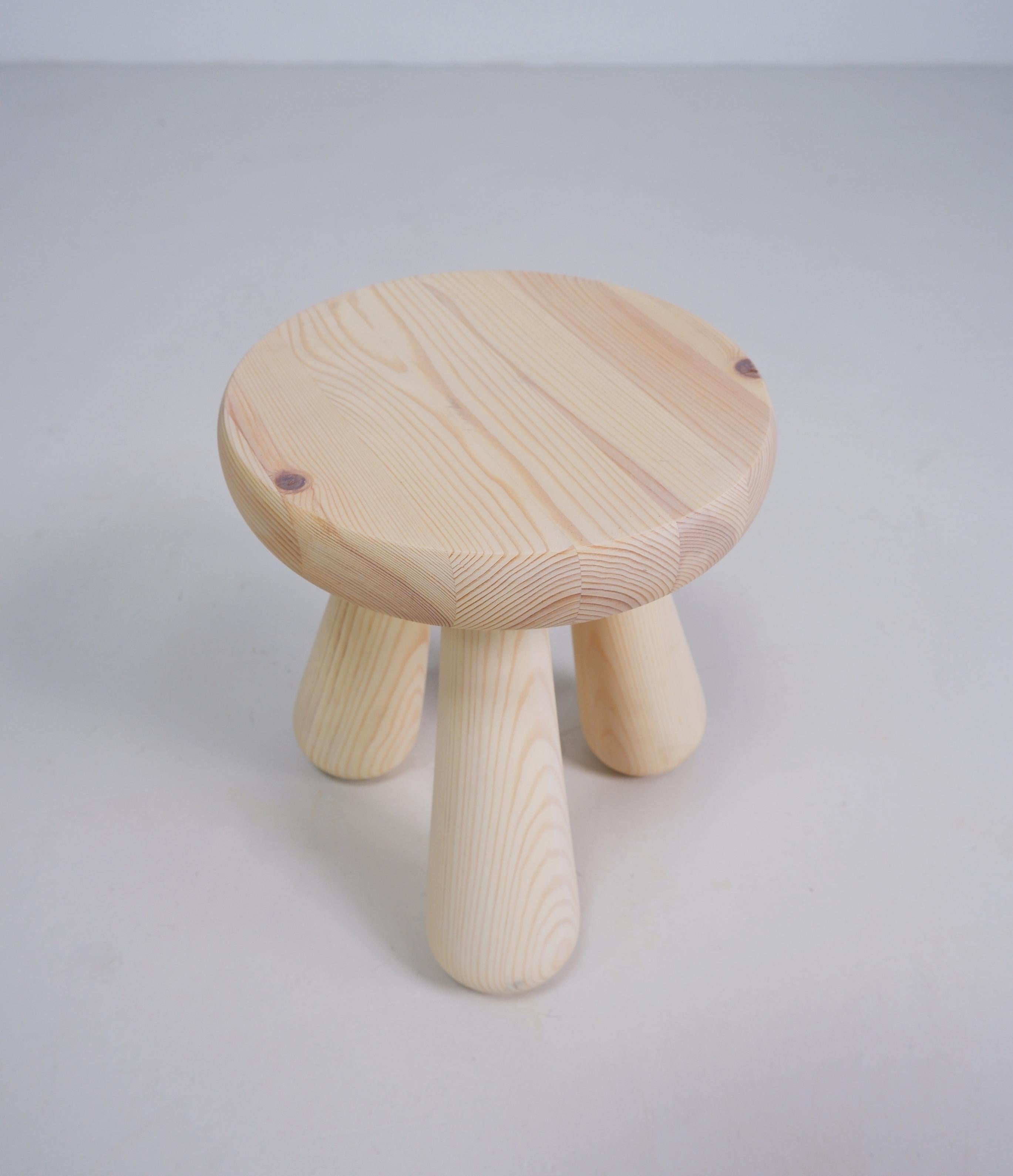Mid-Century Modern Swedish Functionalist Style Limewashed Pine Milking Stool For Sale