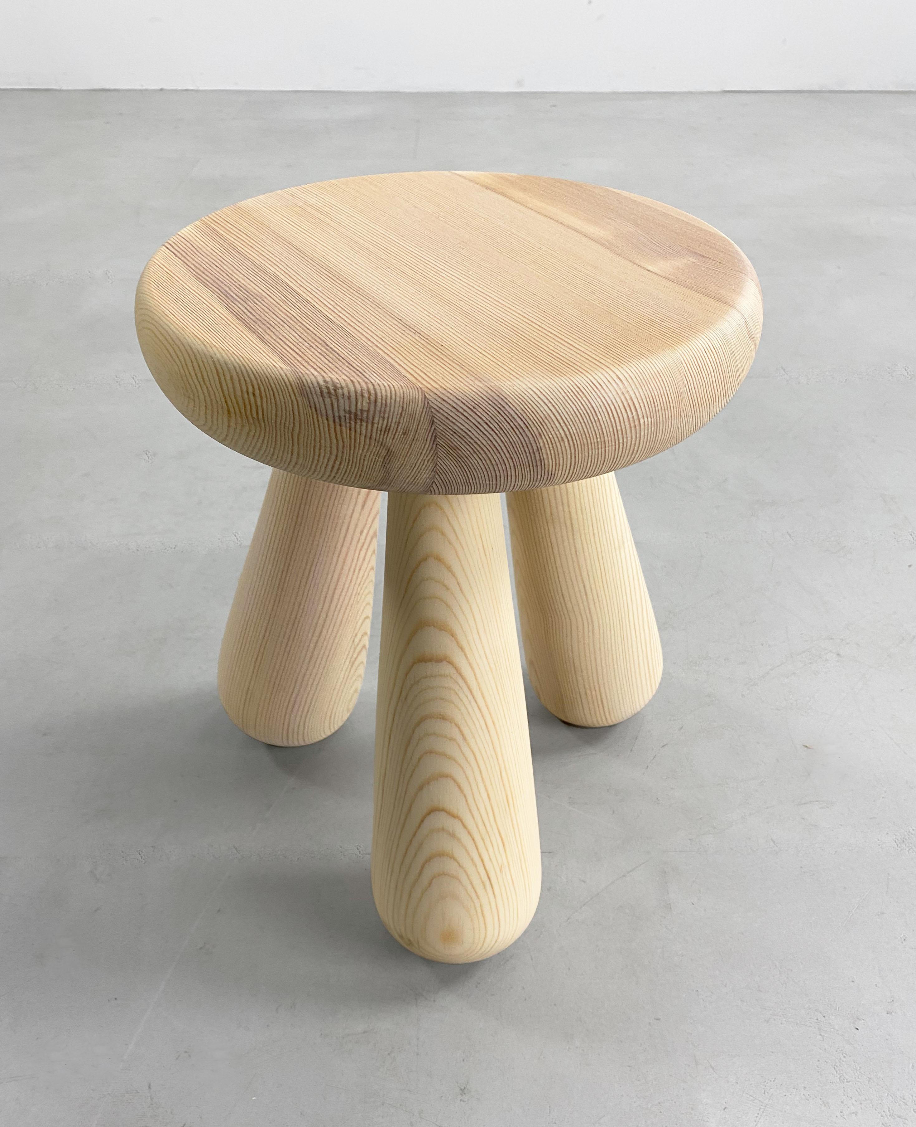 Swedish Functionalist Style Limewashed Pine Milking Stool In Good Condition In Surbiton, GB