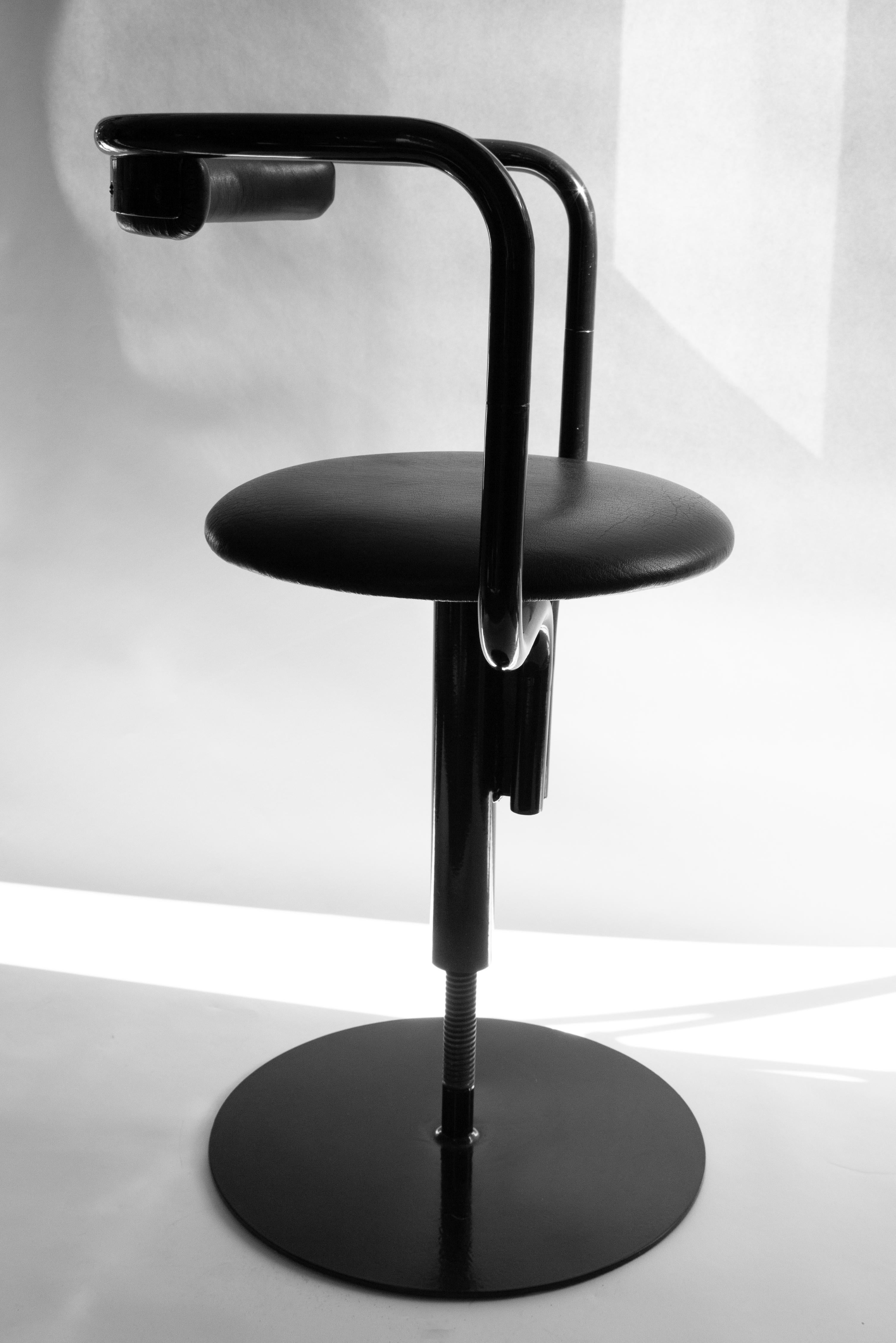 Swedish furniture designer John Kandell, (1925-1991) Swivel Chair 