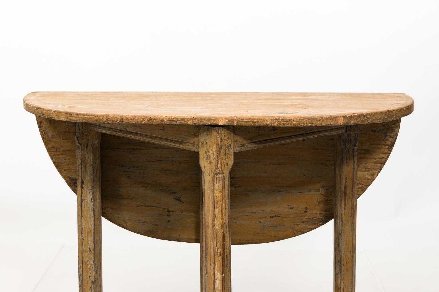 Swedish Gate Leg Table For Sale 1