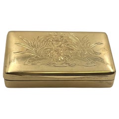 Caja de rapé sueca de plata dorada con motivos florales